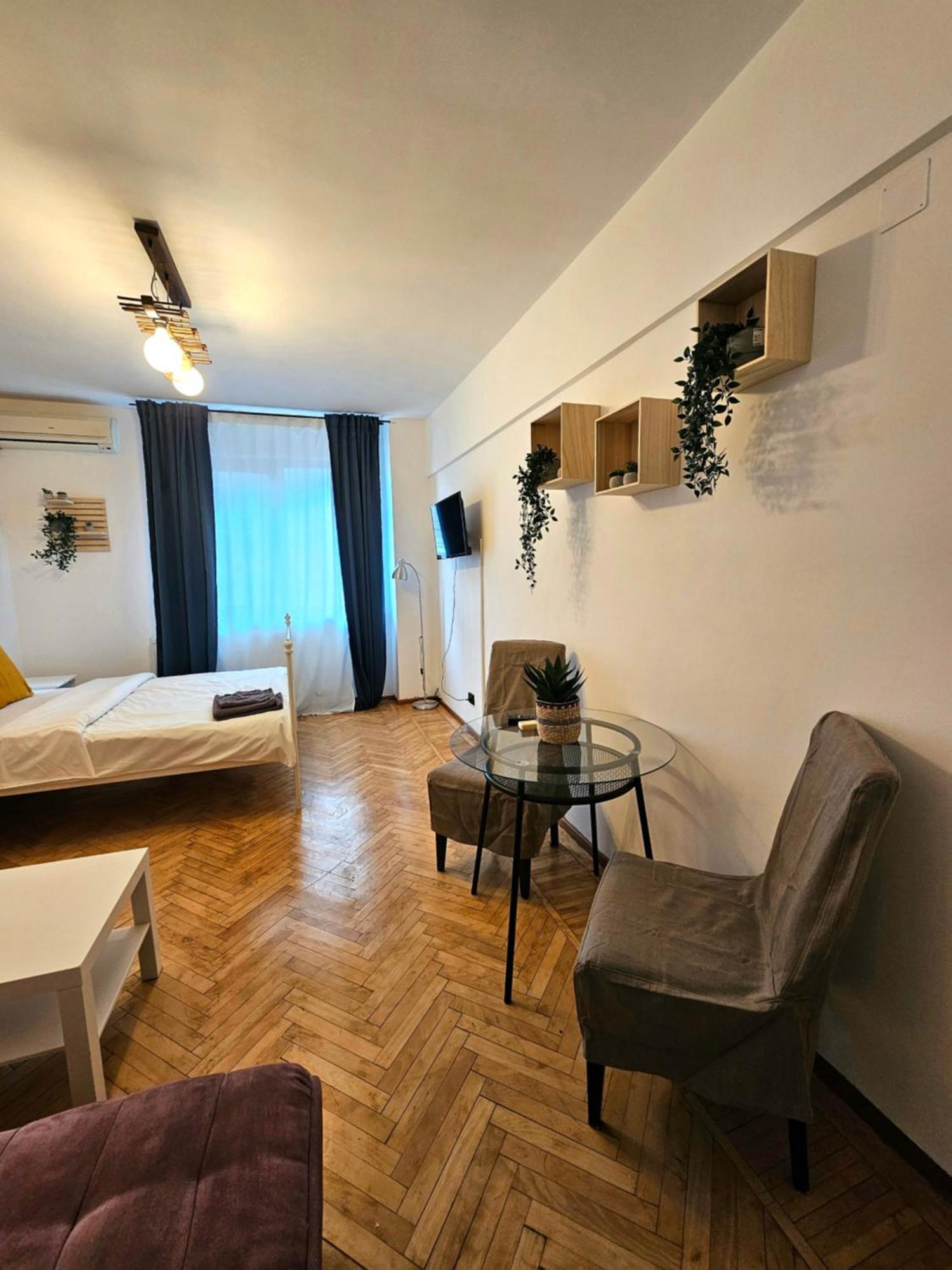 Low Cost Studio * Bucharest