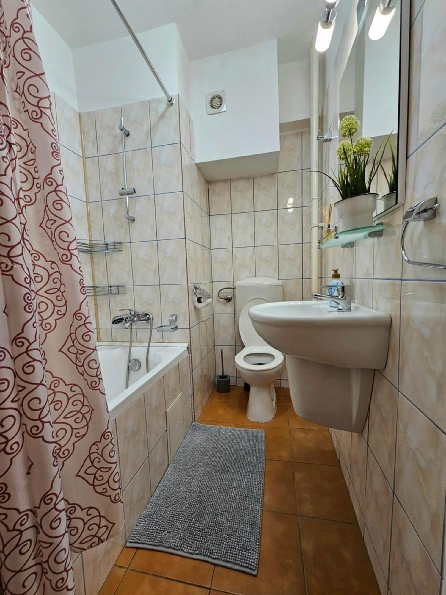 Low Cost Studio Apartment Bucharest