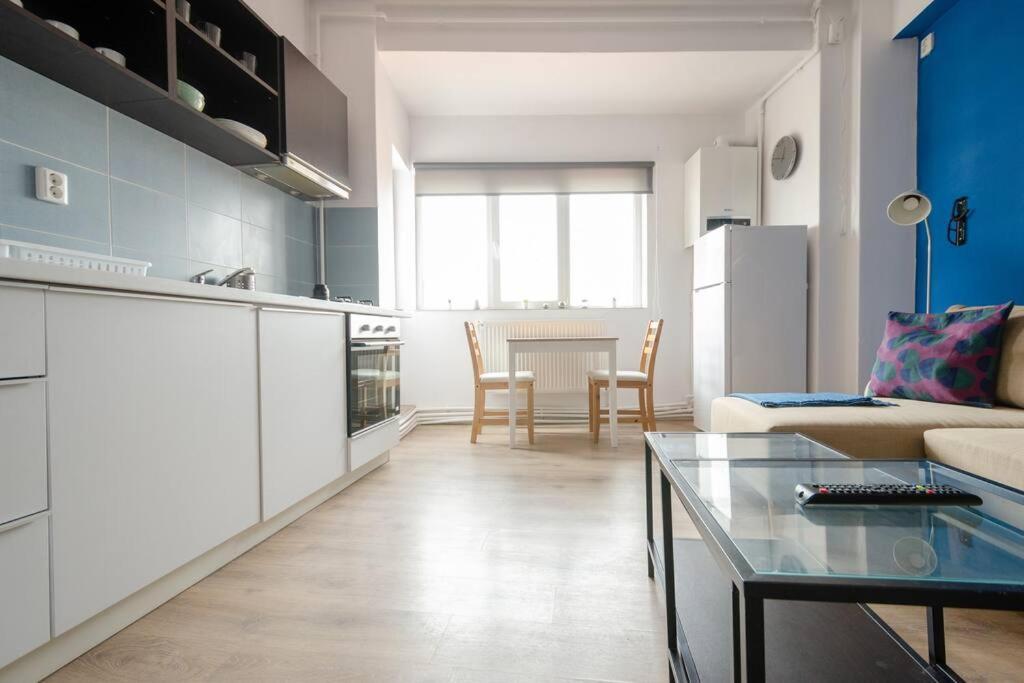 Apartament Gorgeous Near Old Town Bucureşti
