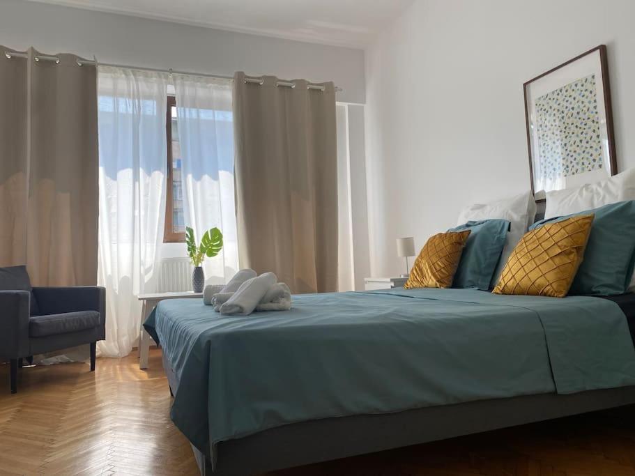 2 Bedroom With Terrace In Center Bucharest