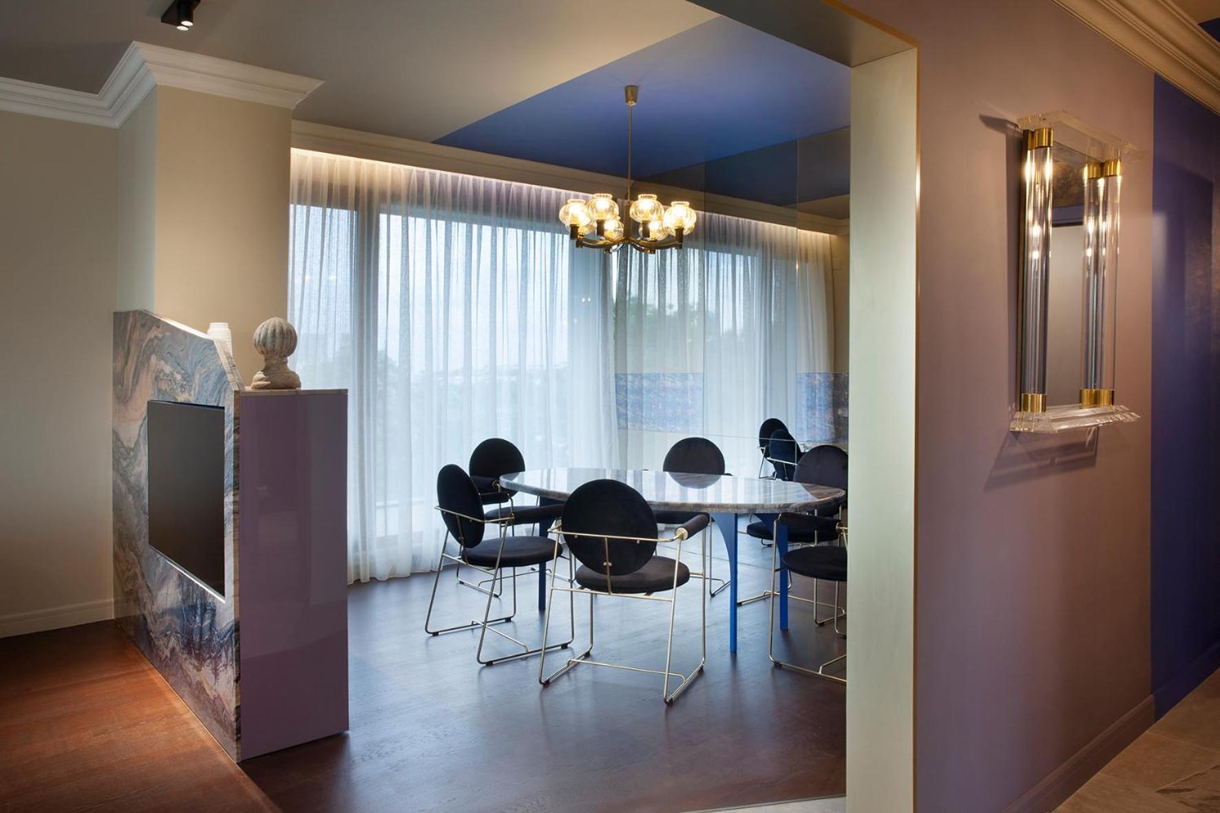 Room12 House
