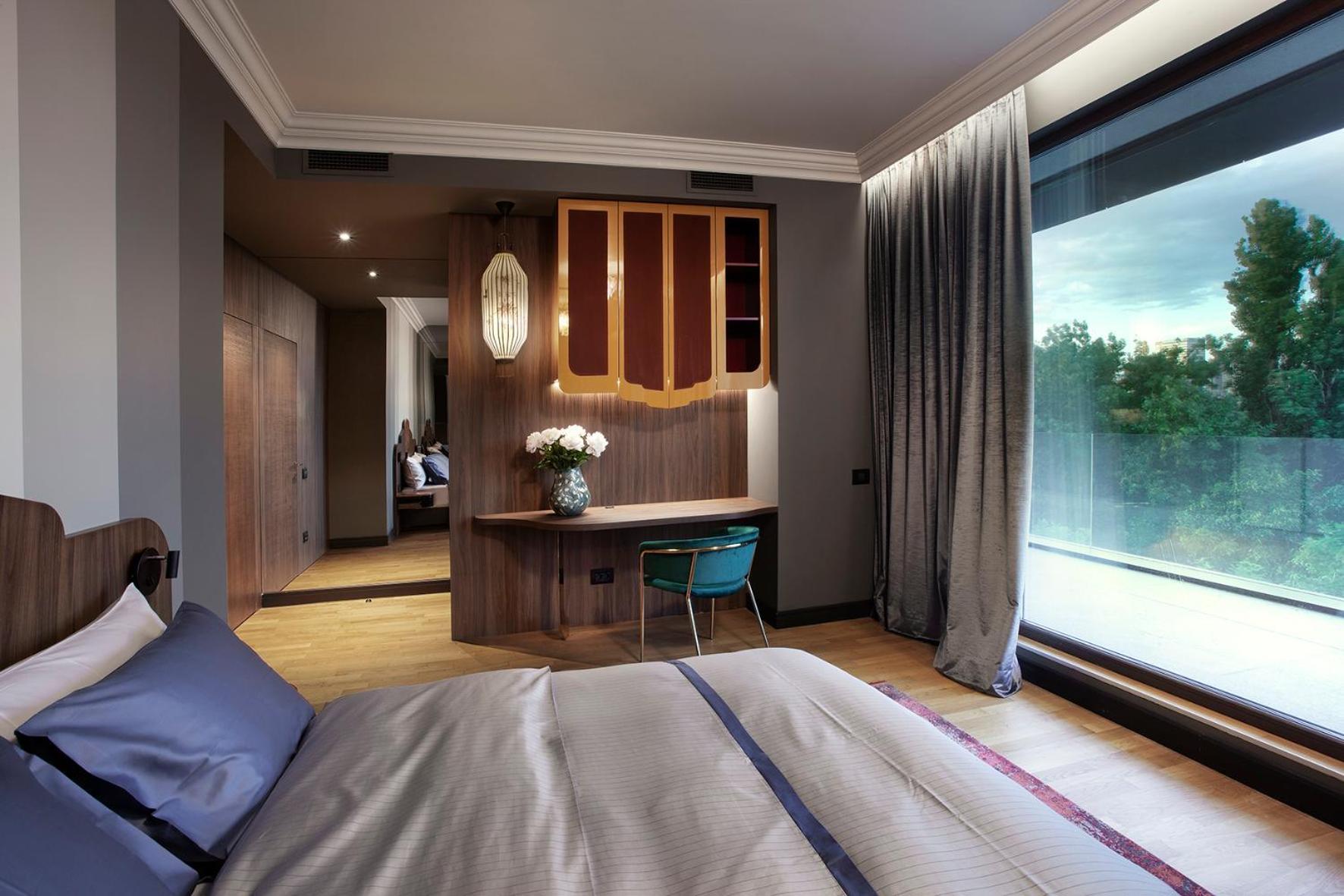 Room12 House