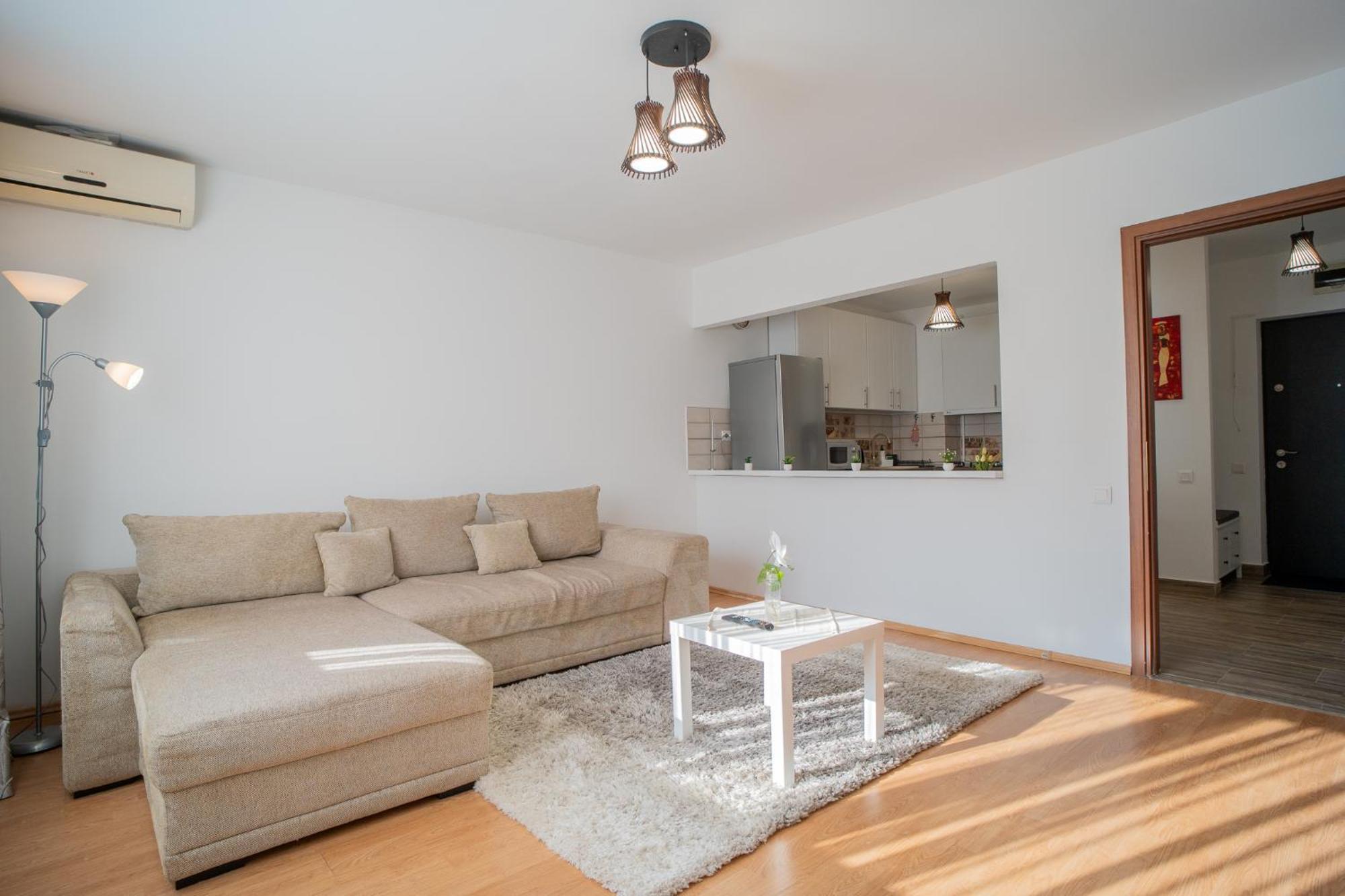 Apartment Renovated Gem Plumbuita Park Bucharest