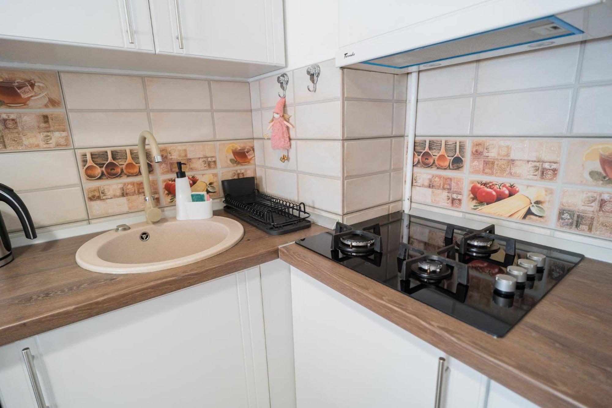 Renovated Gem Plumbuita Park Apartment *