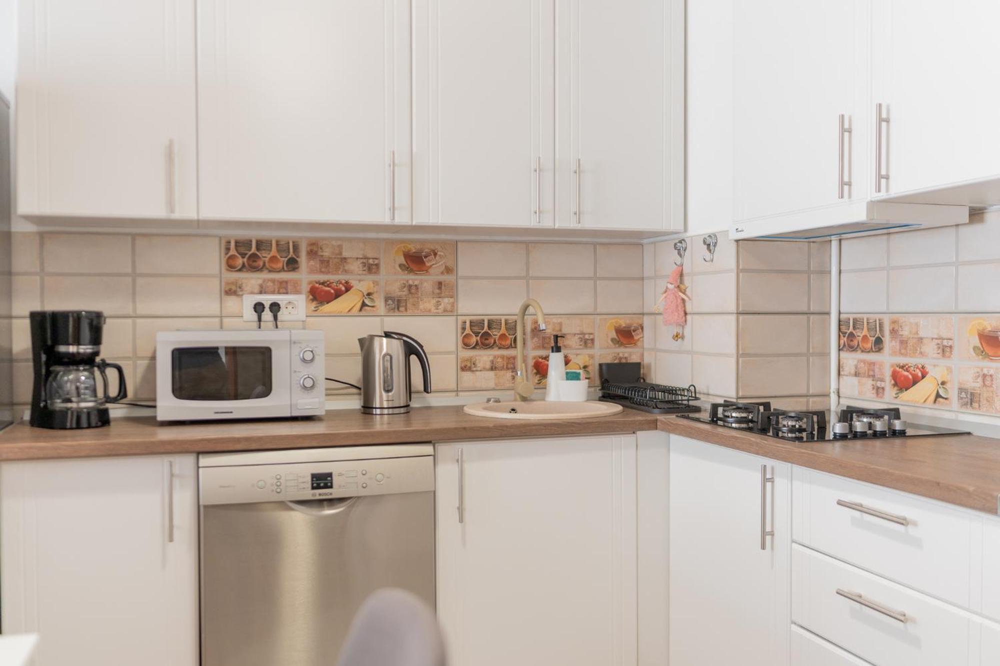 Renovated Gem Plumbuita Park Apartment Bucharest