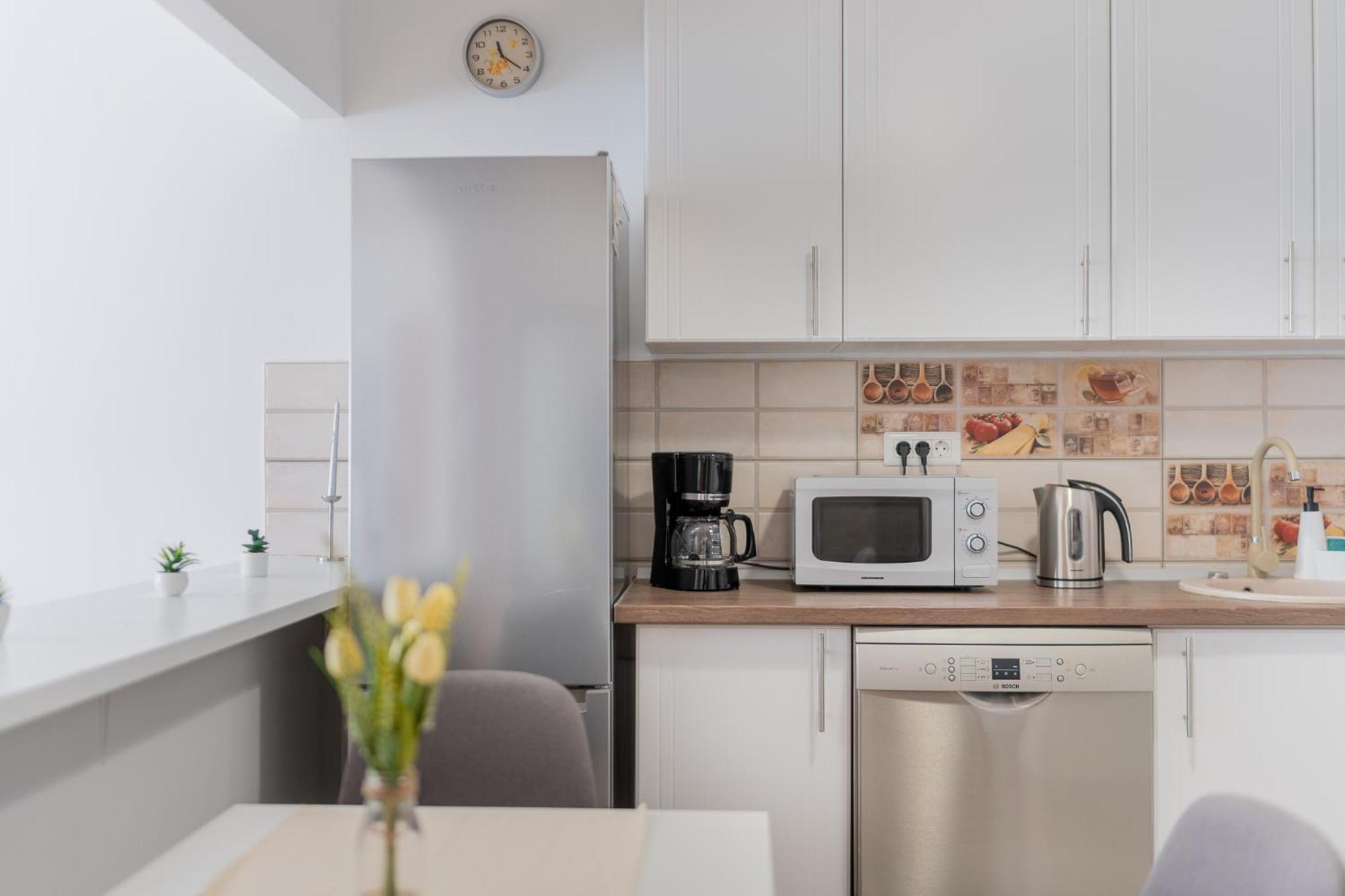 Renovated Gem Plumbuita Park Apartment *