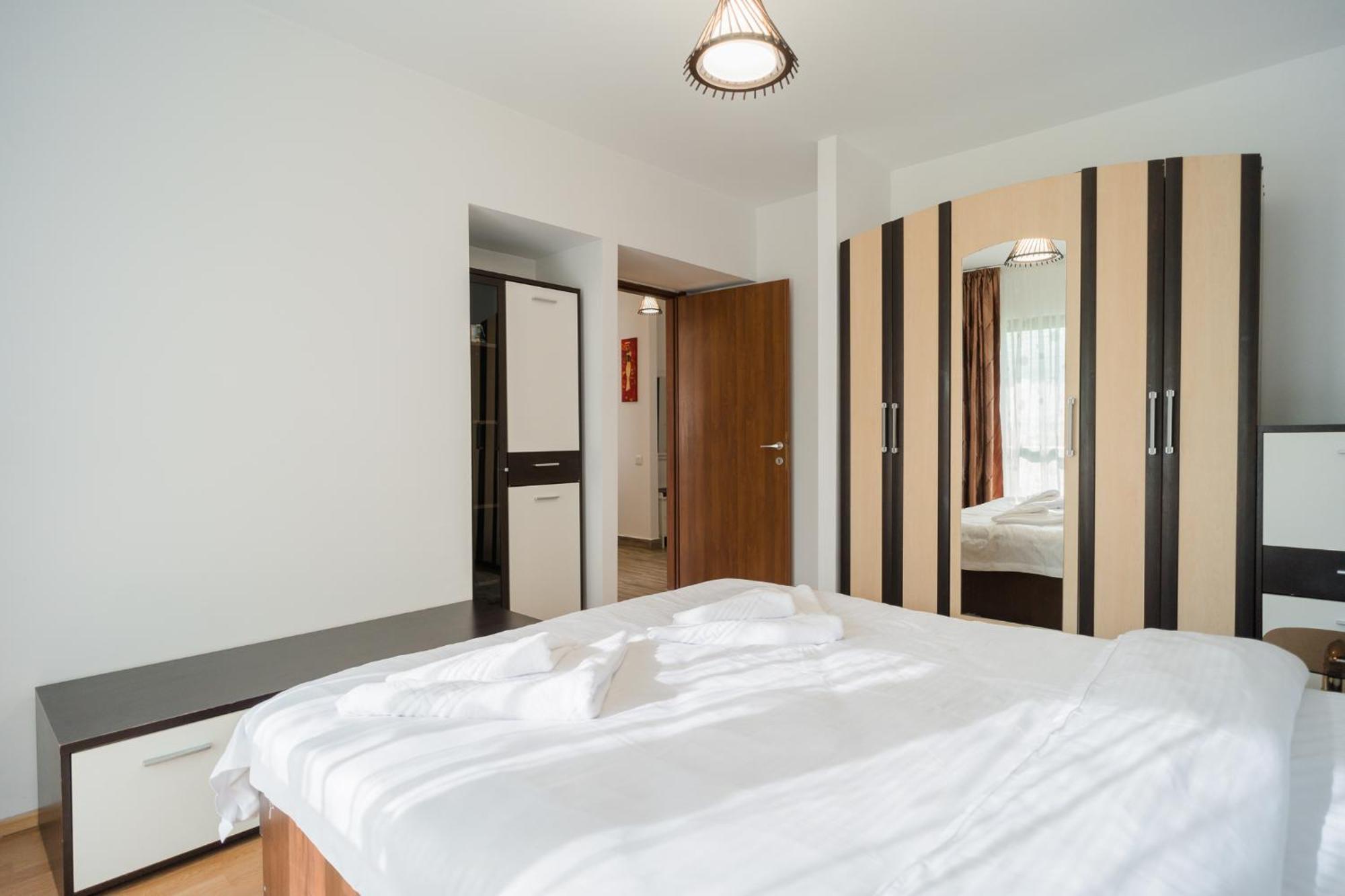 Renovated Gem Plumbuita Park Apartment