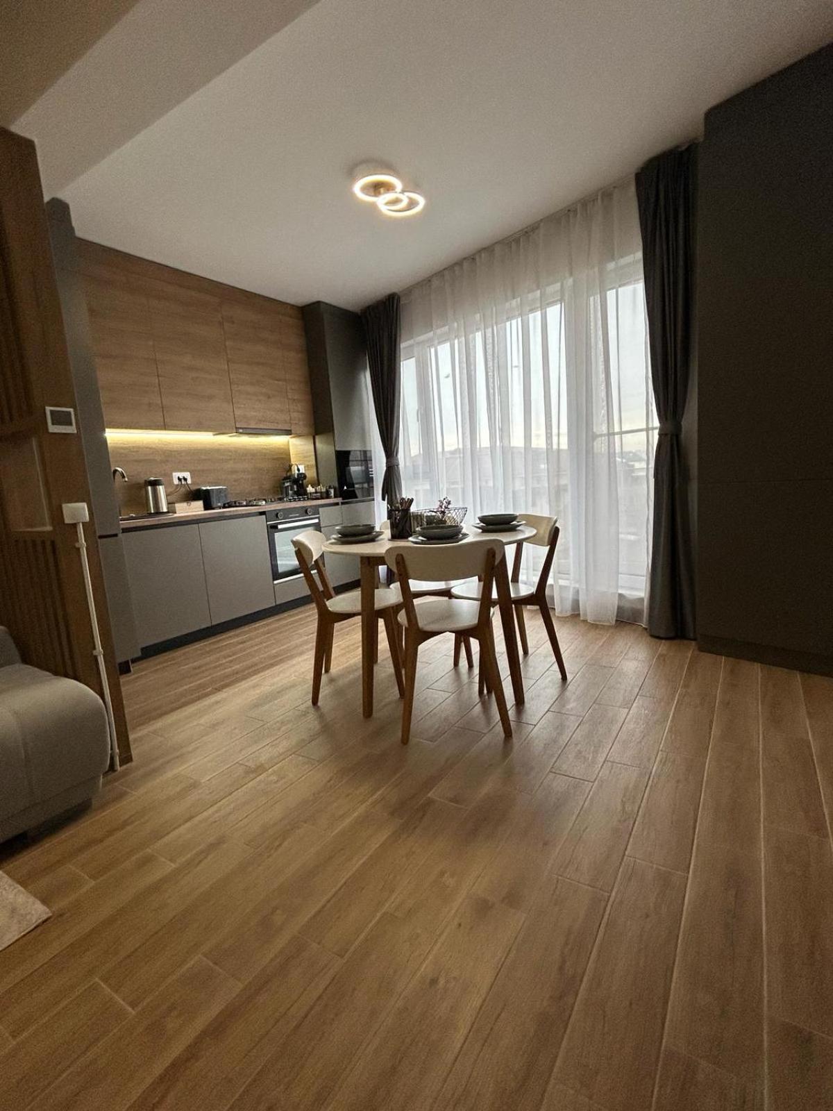 B.l Apartamento Bucareste