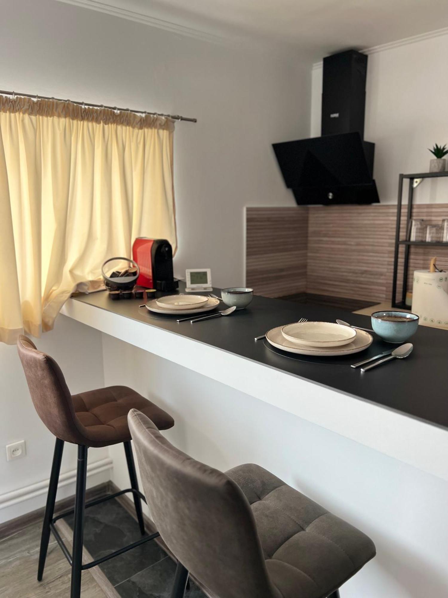 Warm'n Cozy, Modern Baneasa Apartment Bucharest