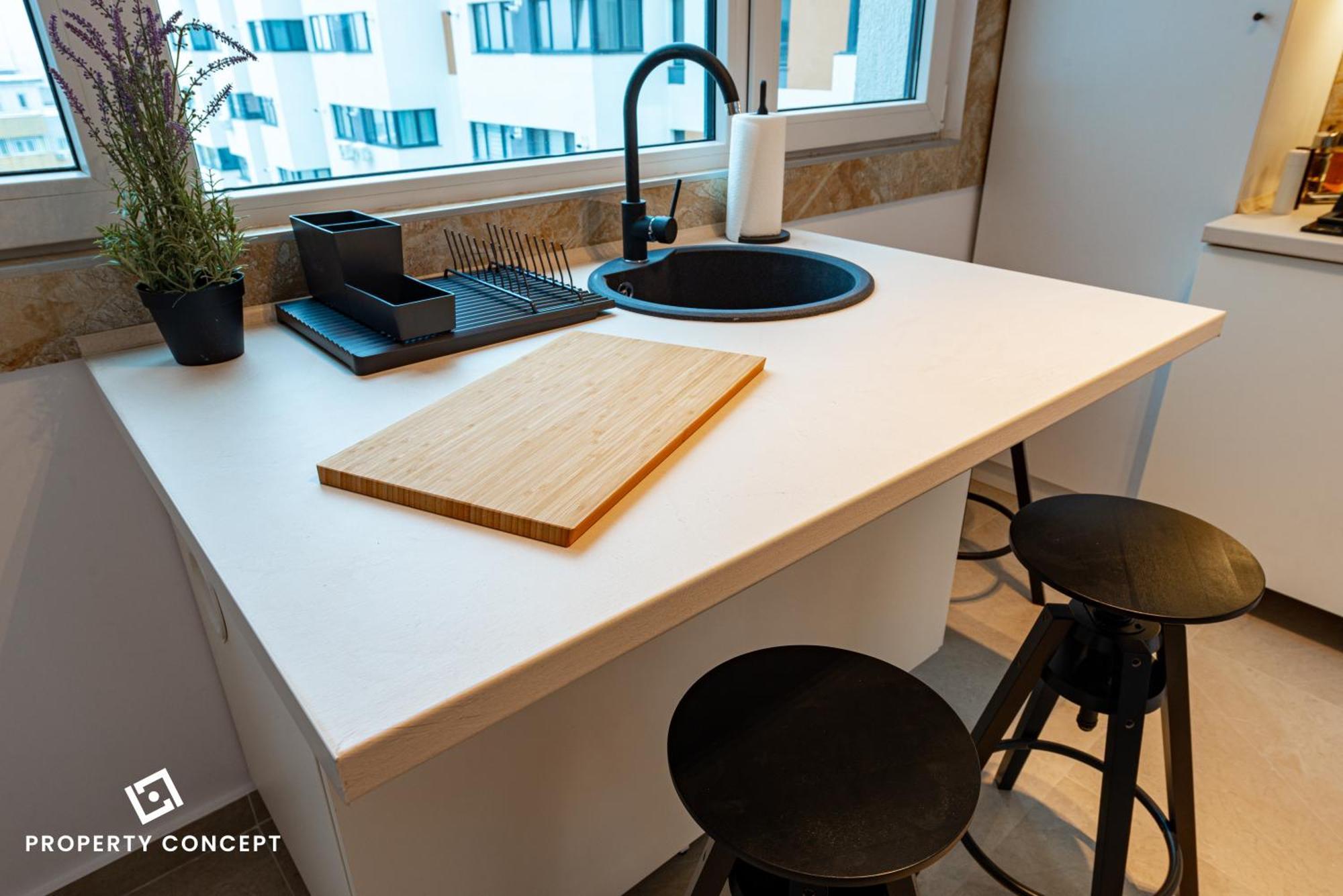908 Apartment *