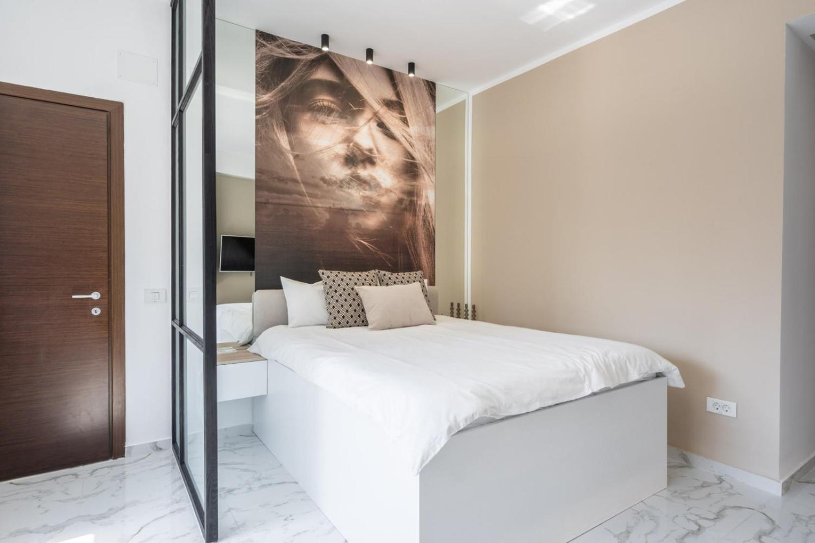 Victoriei112 - Urbannest Apartment *