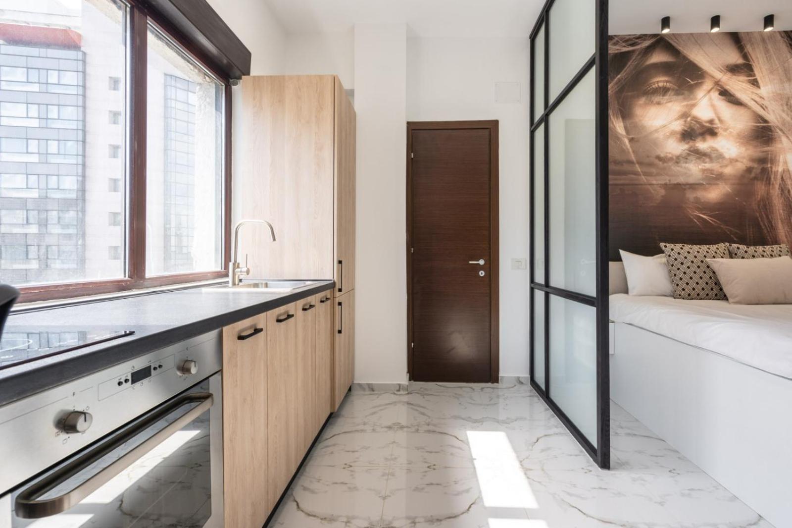 Victoriei112 - Urbannest Apartment