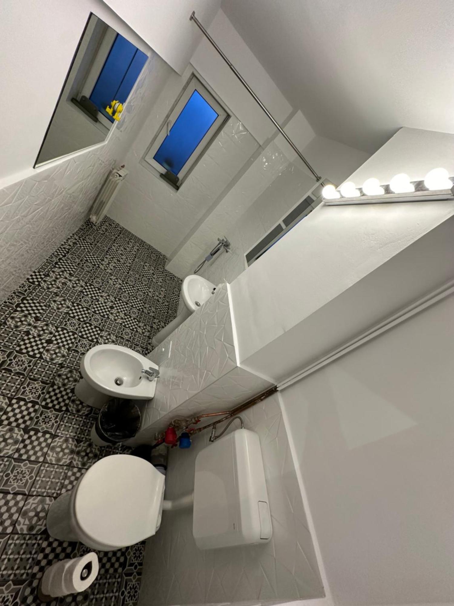 63 Apartament *
