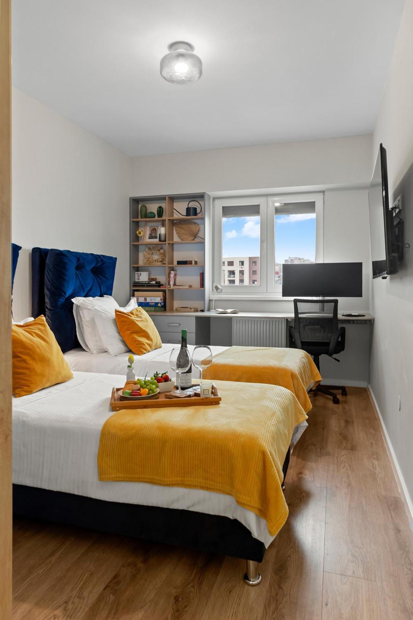 Mido Park With Private Parking & Self Check-in Apartment Bucharest