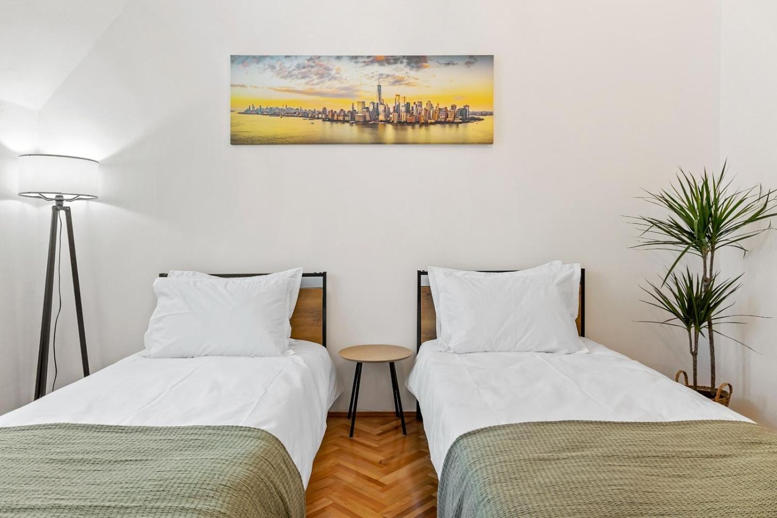 Herman Park View Cozy 2 *