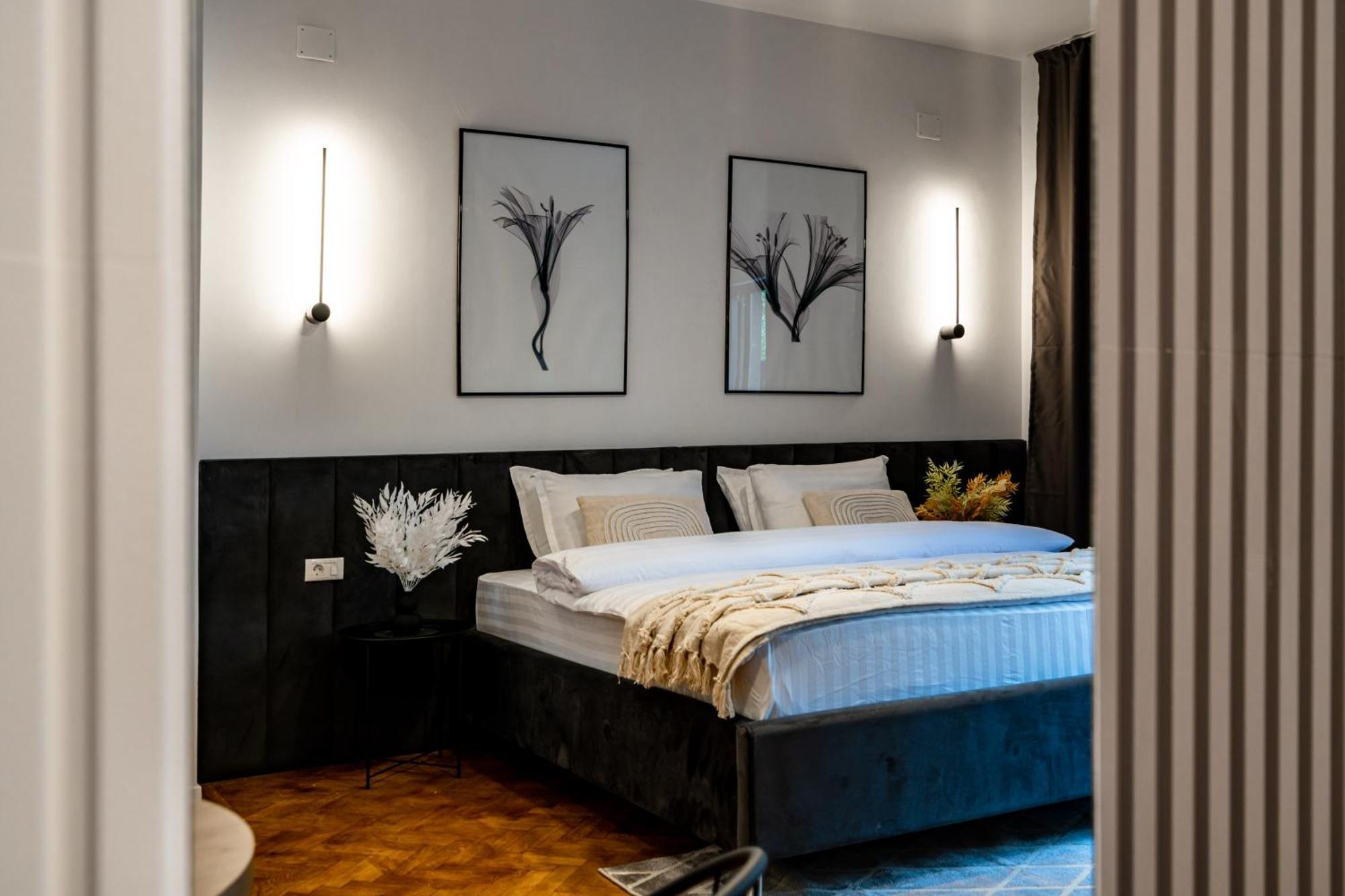 Piata Natiunilor Unite Studios: Where Style Meets Bucharest's Pulse *