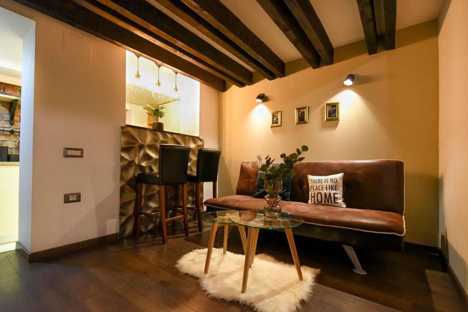 Apartment Regina Elisabeta Duplex-style Studios: Cozy Haven In The City Center *