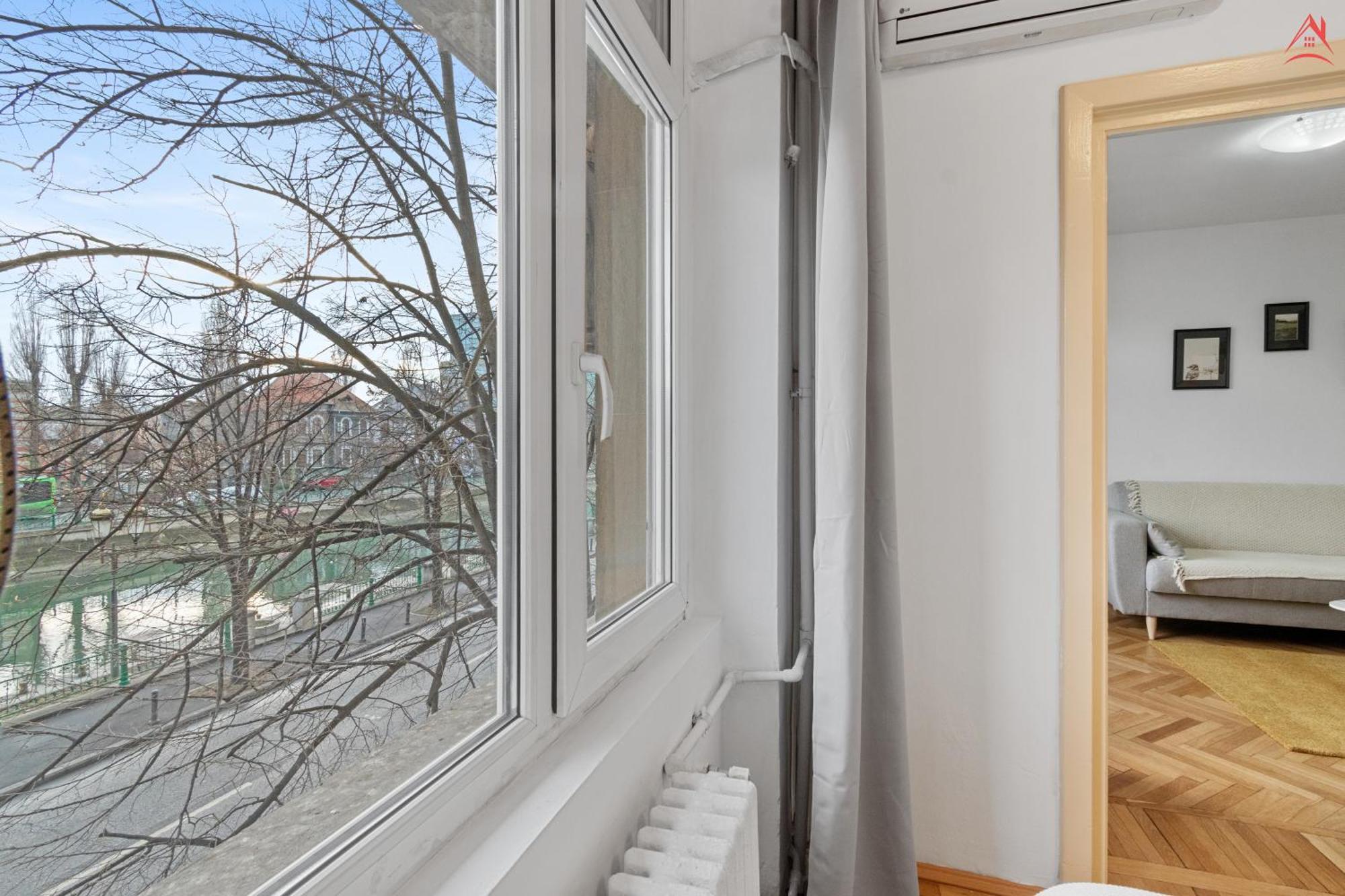 Apartment Eroilor Amazing Dambovita View Bucharest