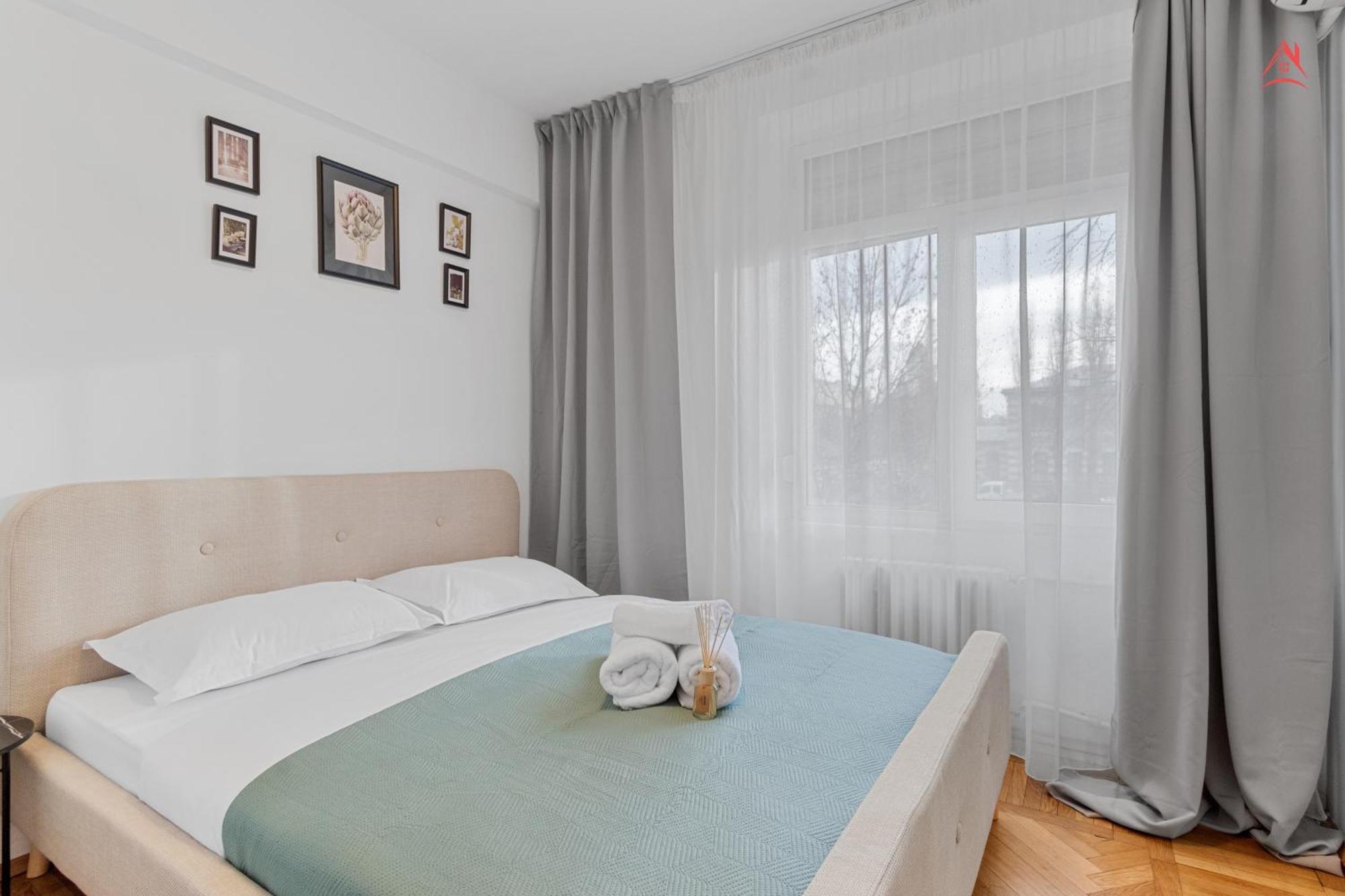 Apartment Eroilor Amazing Dambovita View Bucharest