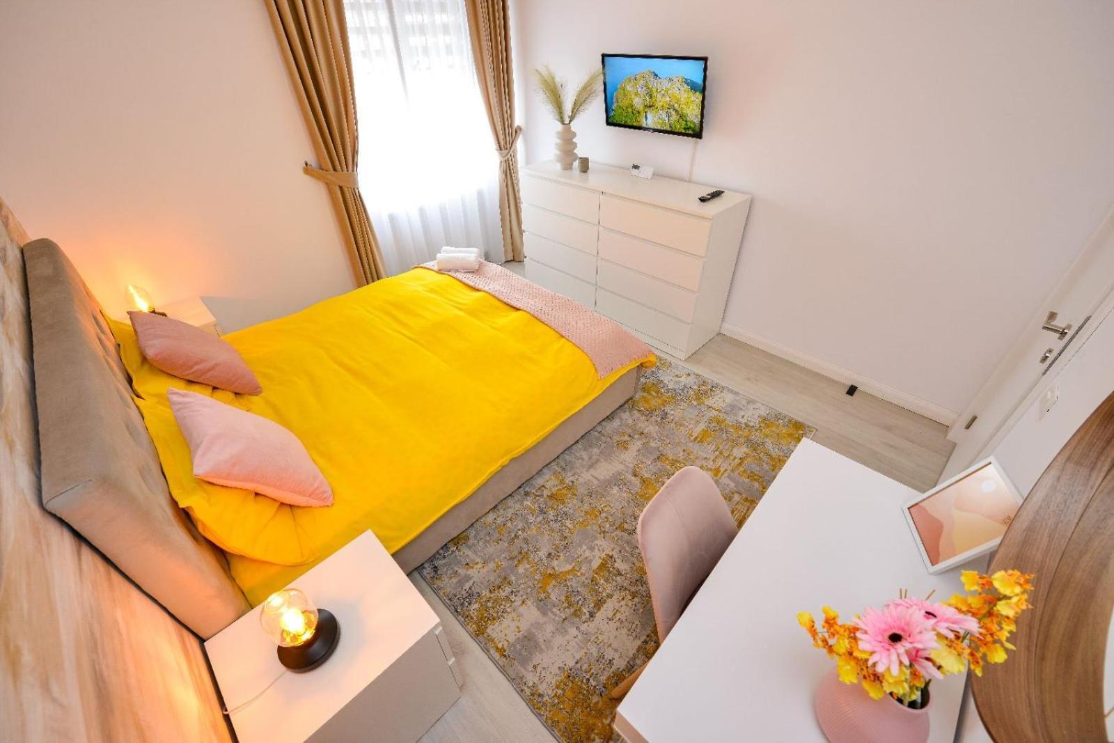 - Private Parking Apartment Bucharest