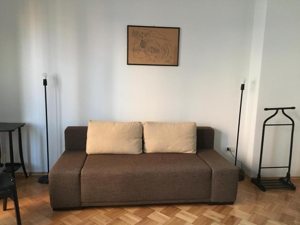Apartment Across From Intercontinental Bucharest