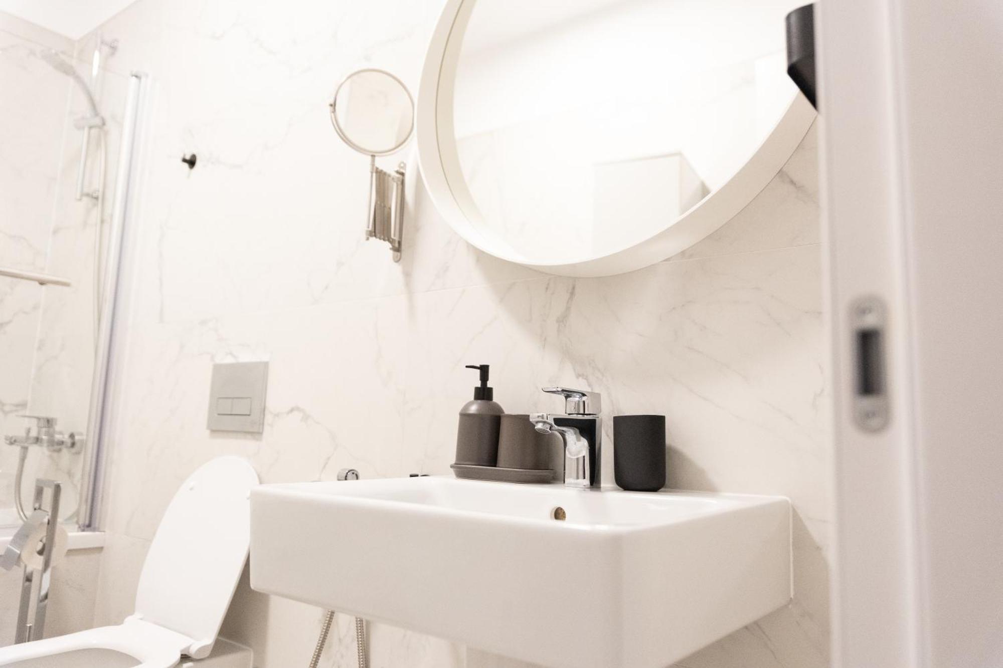 Luxury Brand New Win Herastrau Bucharest