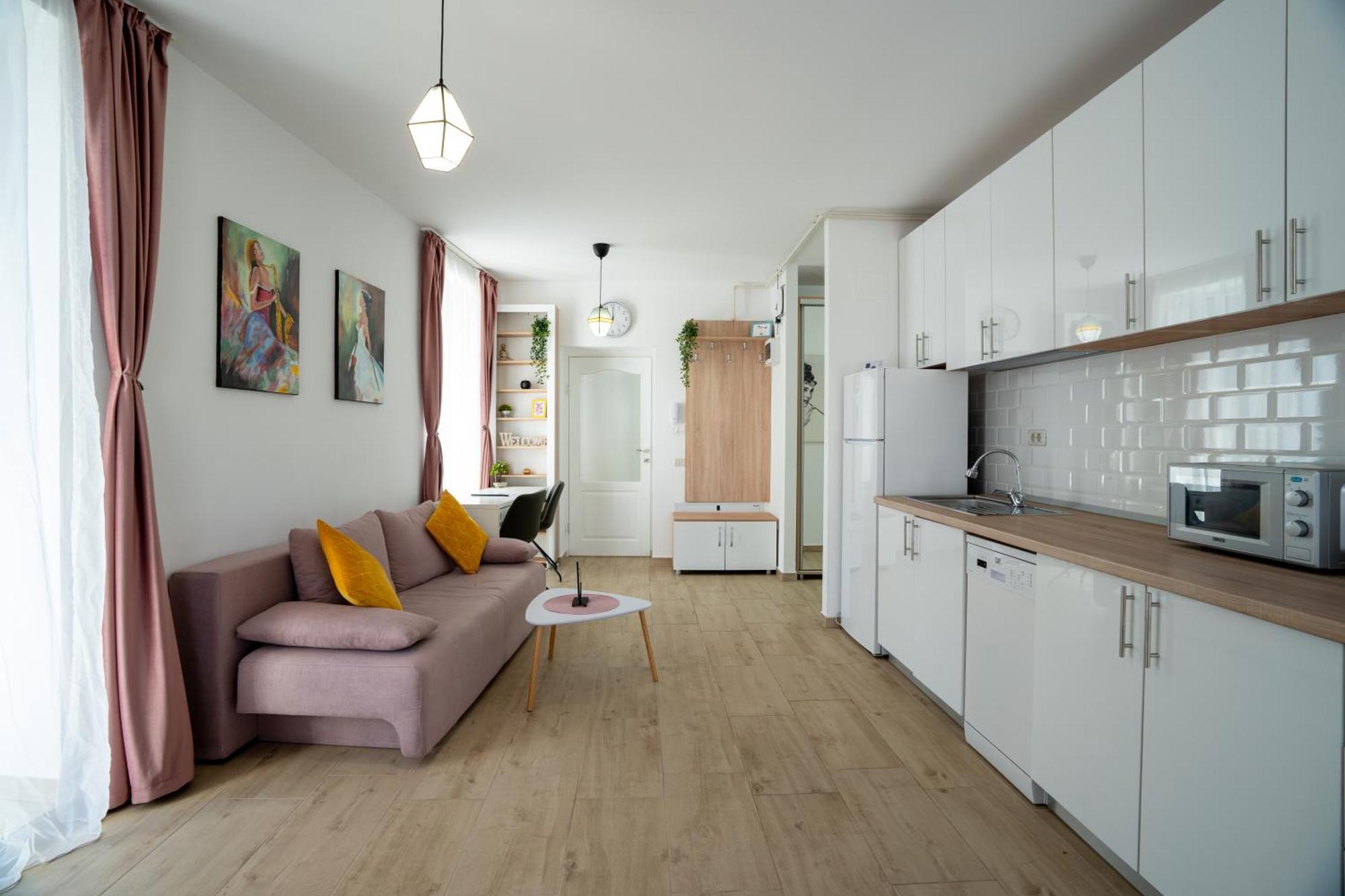Lovely New Balcony Cismigiu Park - Pop5 Apartament *
