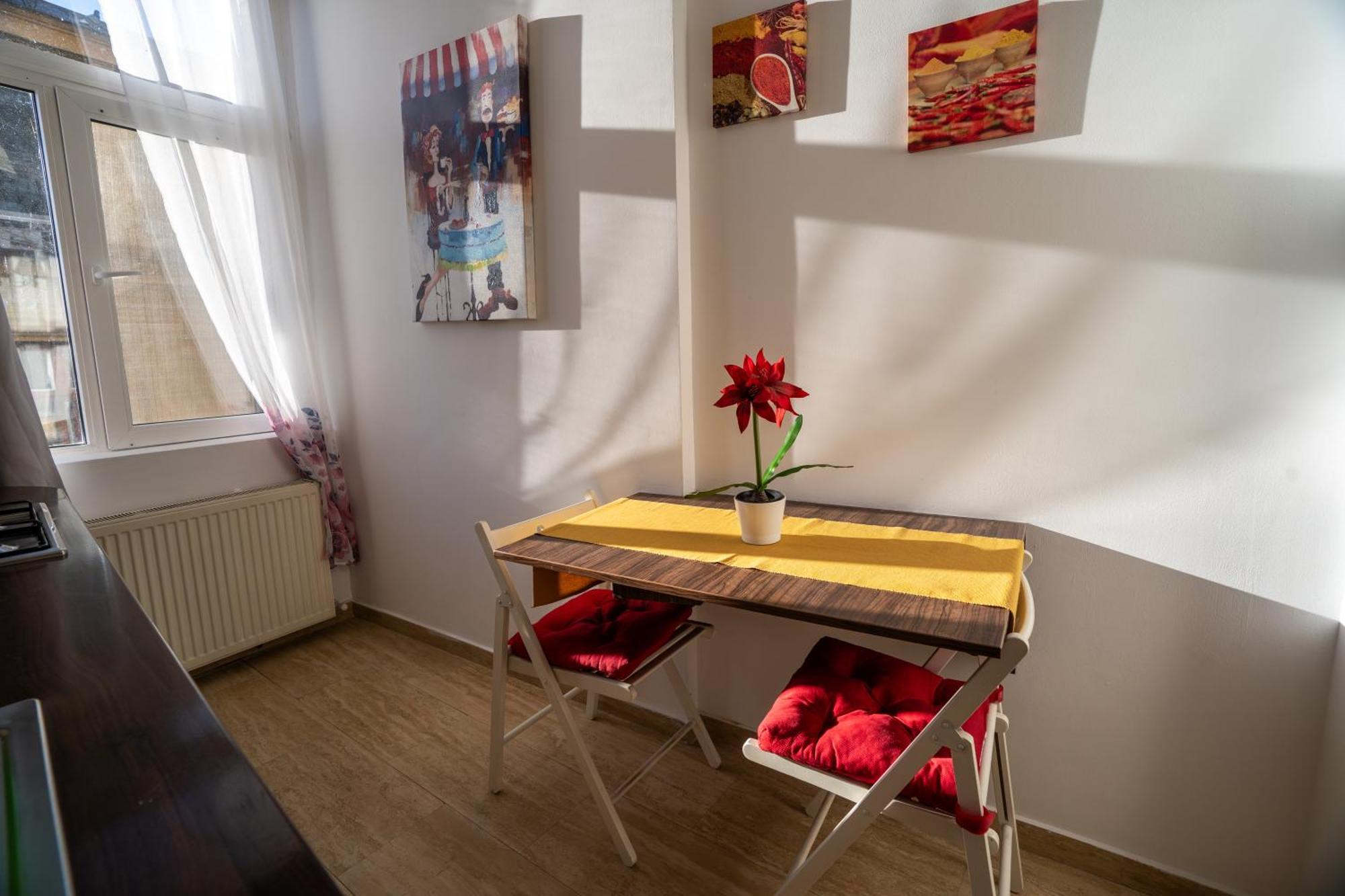 Downtown, Close To Old Town, Family Friendly - Ivo10 Bucureşti