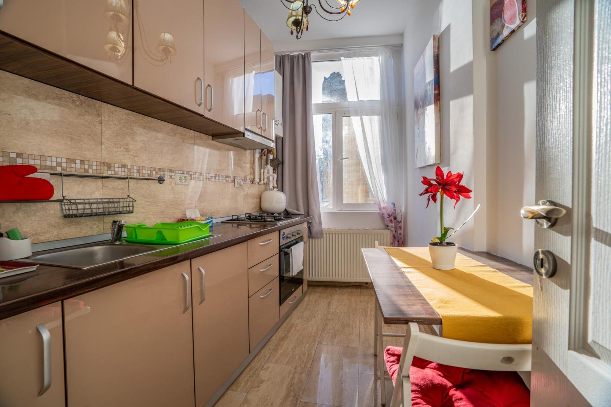Downtown, Close To Old Town, Family Friendly - Ivo10