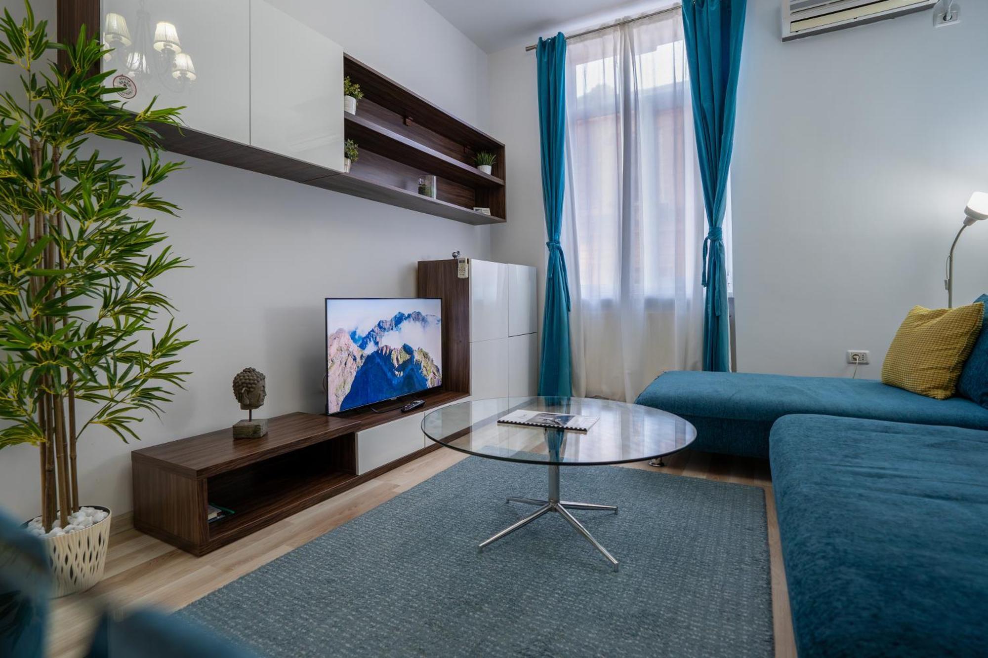 Apartment Downtown, Close To Old Town, Family Friendly - Ivo10 Bucharest