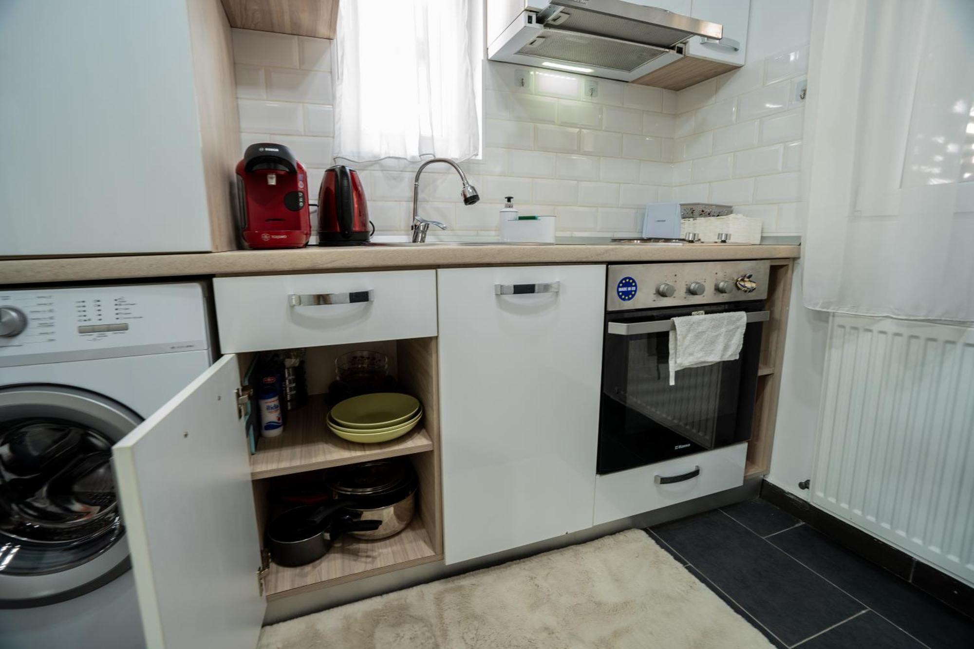 Modern Studio Park Carol Unirii - Lam1 Bucureşti