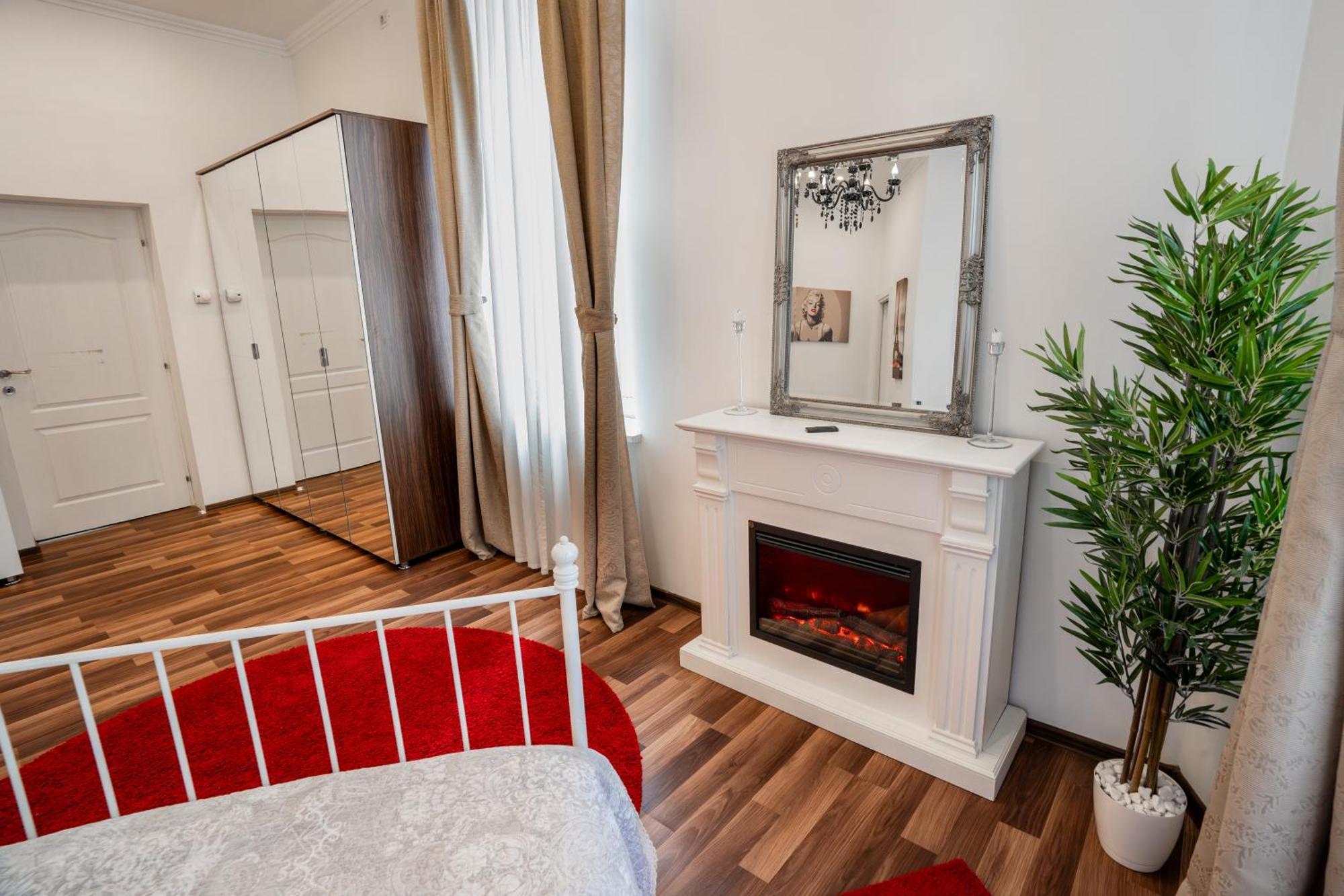 Apartment Downtown - Cal1 *