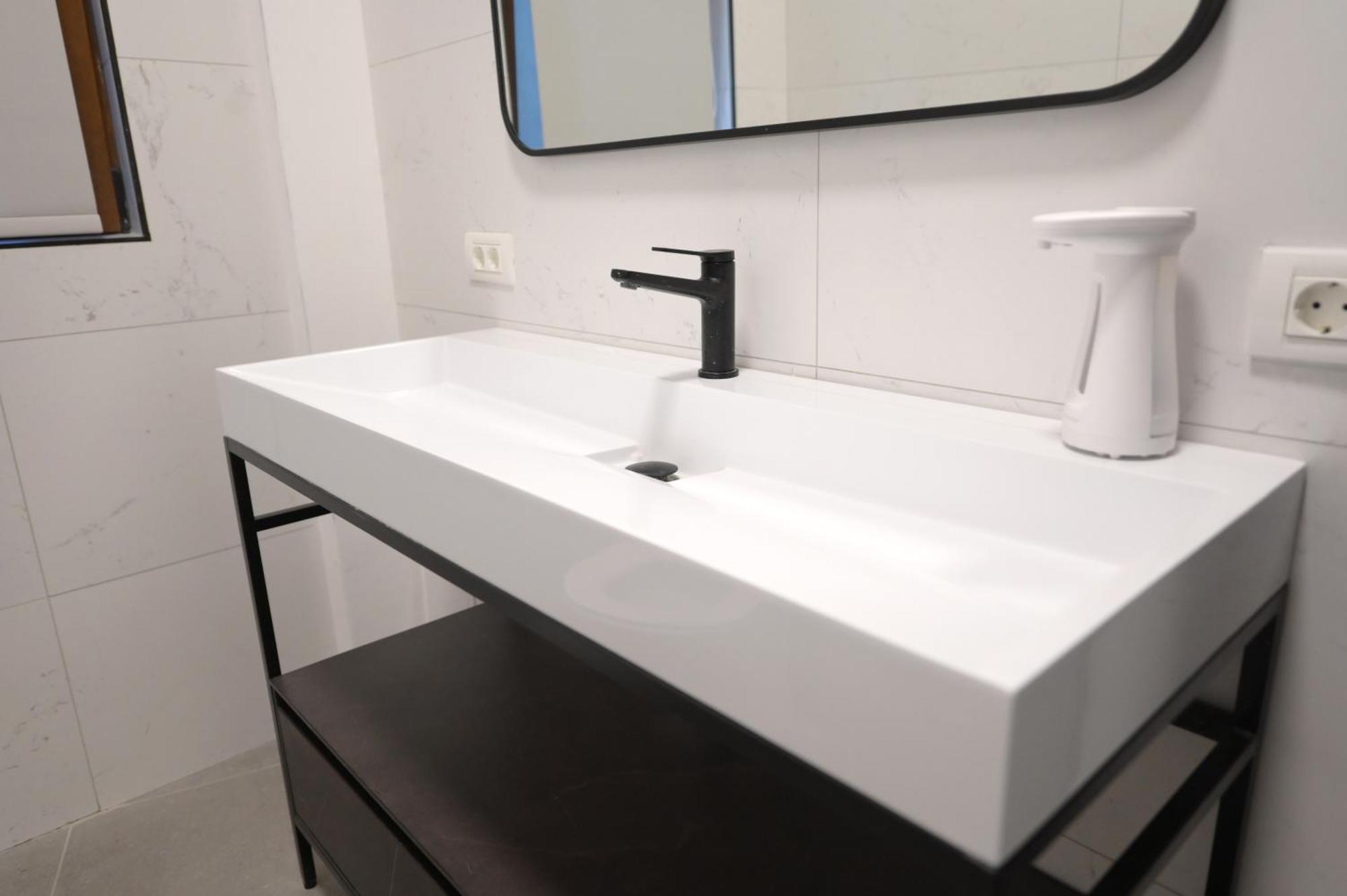 Umbrella Street Center Luxury 2 Bedroom Apartment Bucharest