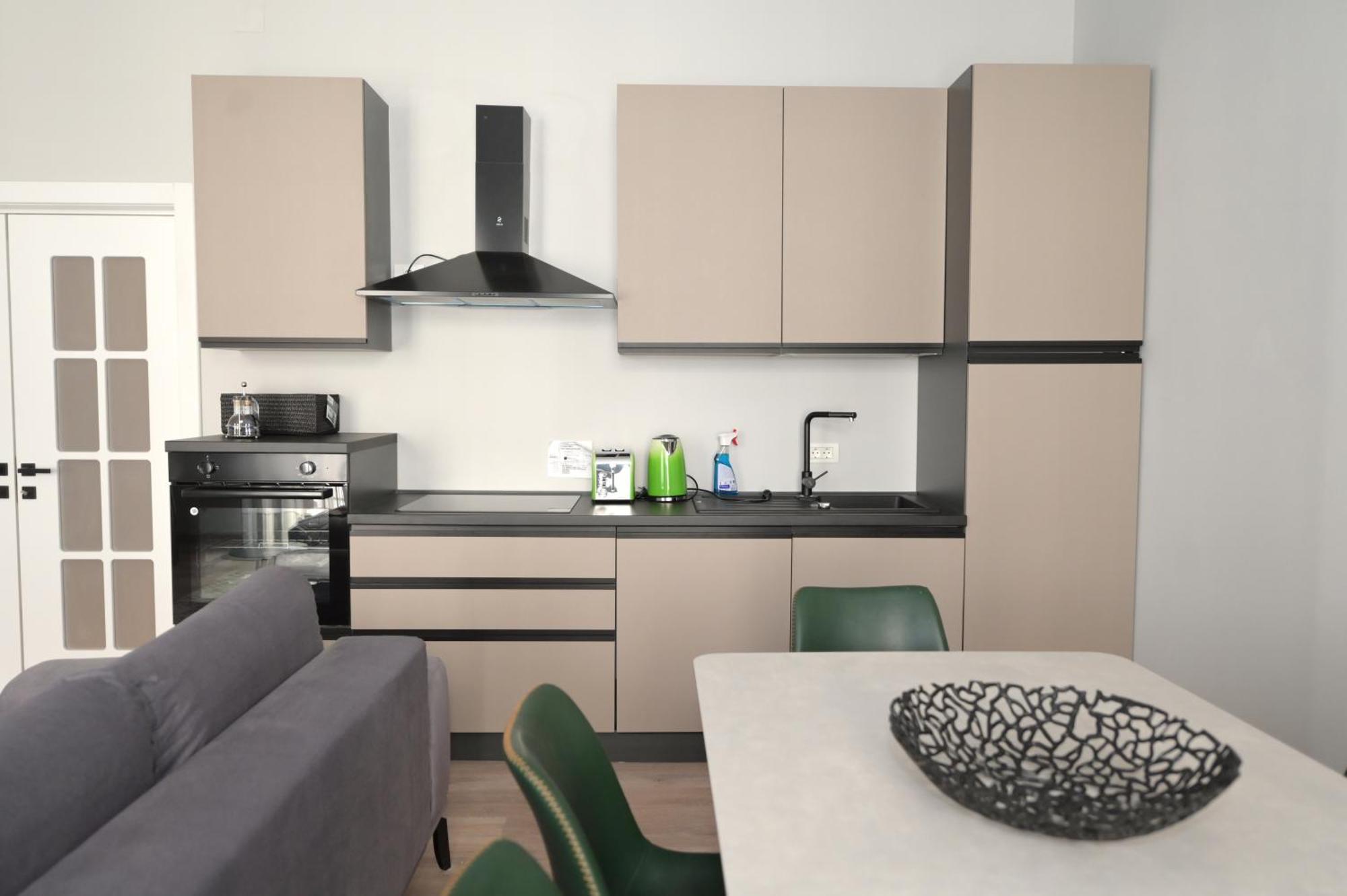 Apartment Umbrella Street Center Luxury 2 Bedroom