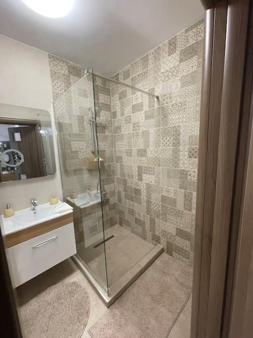 Puzzle 2 Apartament Bucureşti