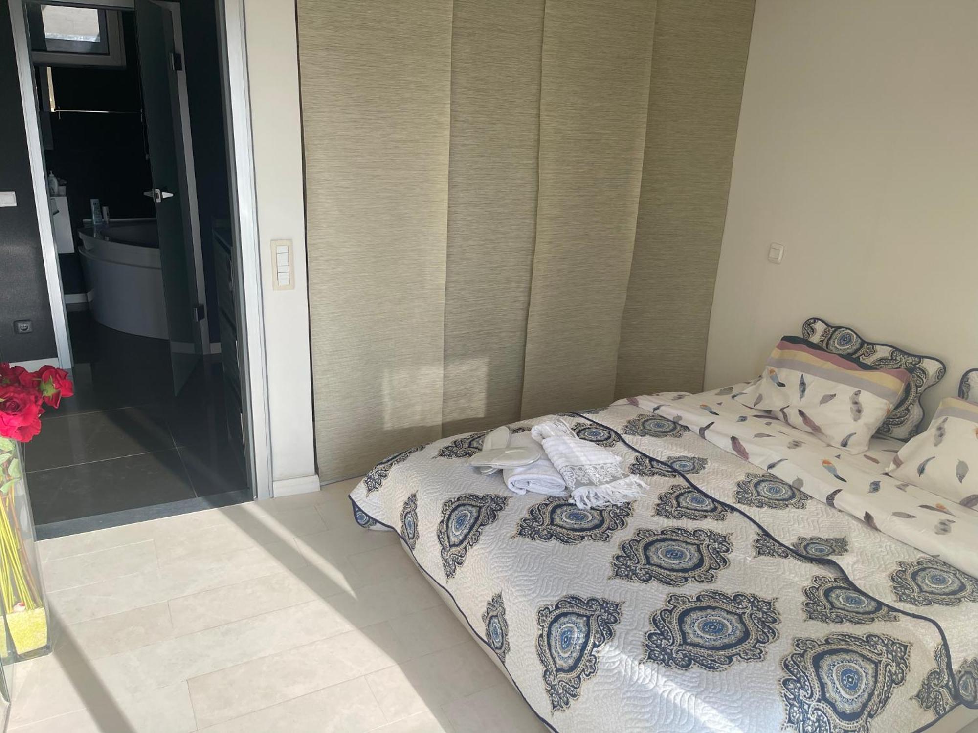 Black Nr1 Apartment Bucharest