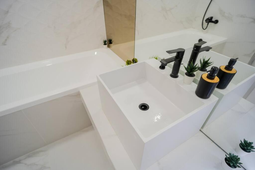 Politehnica Park Residence: Modern Comfort * Bucharest