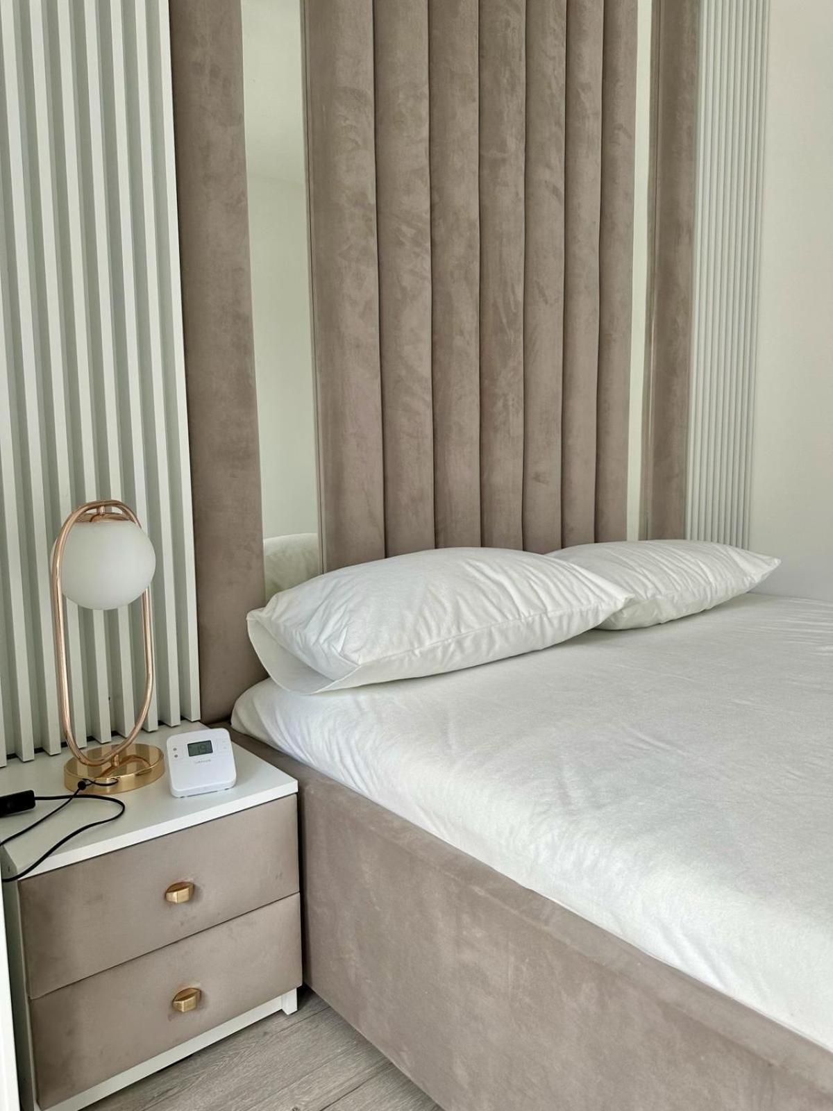 Apartament Alex Mnl Lux Appartment- Free Parking