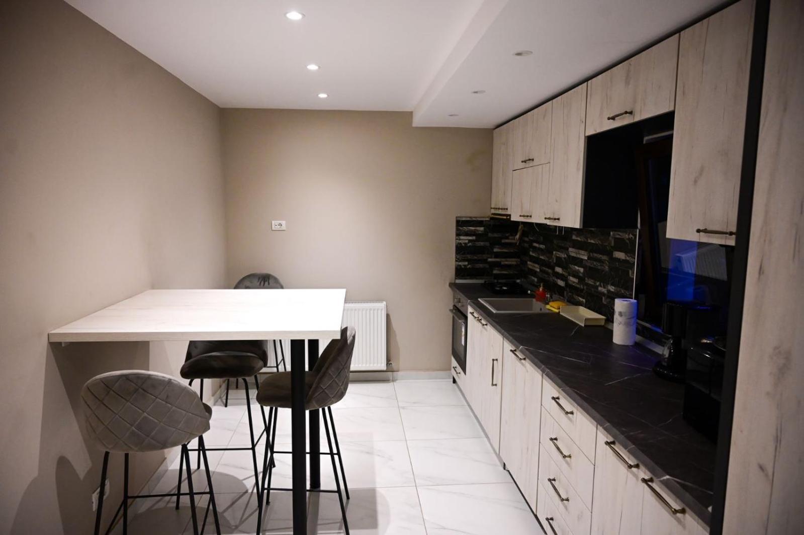 Valivillas Apartament Militari *