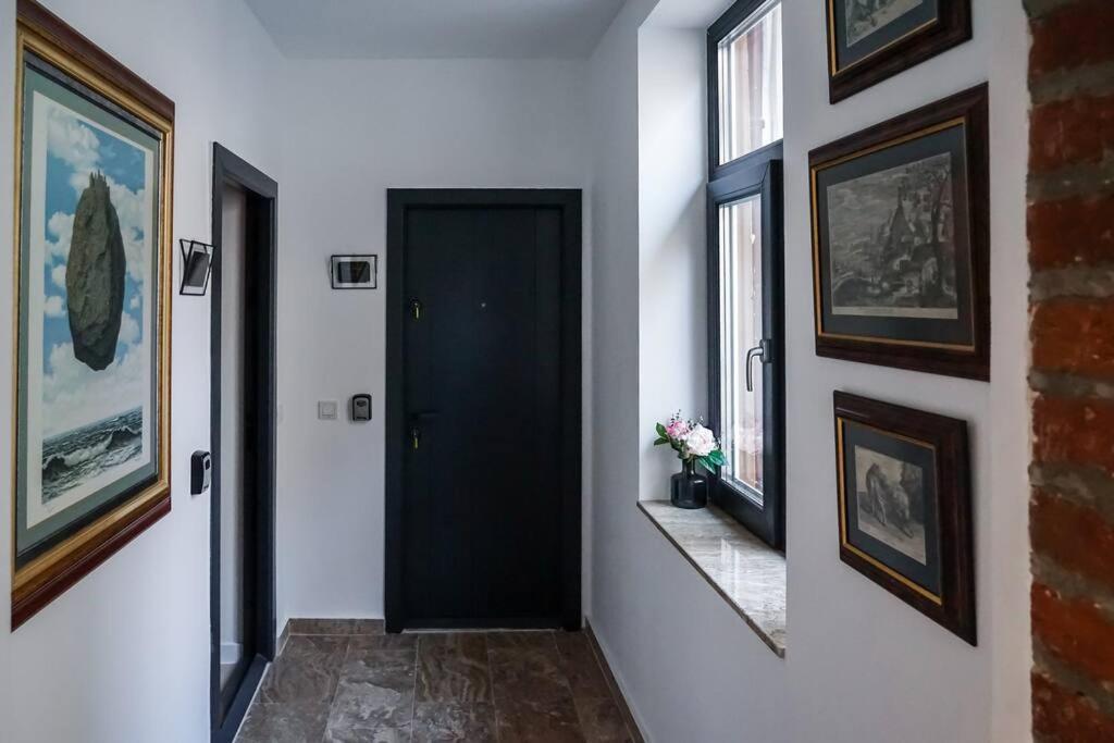 Paradise Apartment *