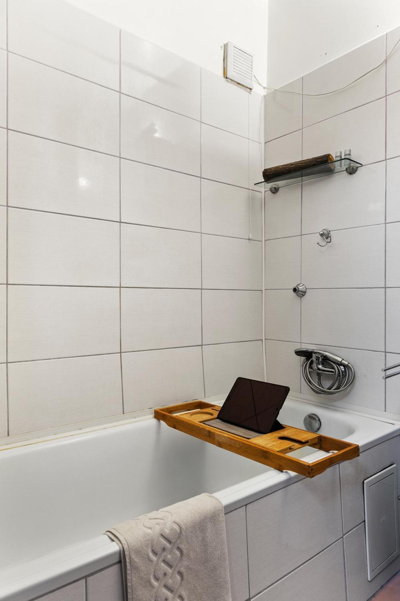 Arena Nationala, Monza, Victor Gomoiu The Cloud, Free Early Check-in Available Apartment Bucharest