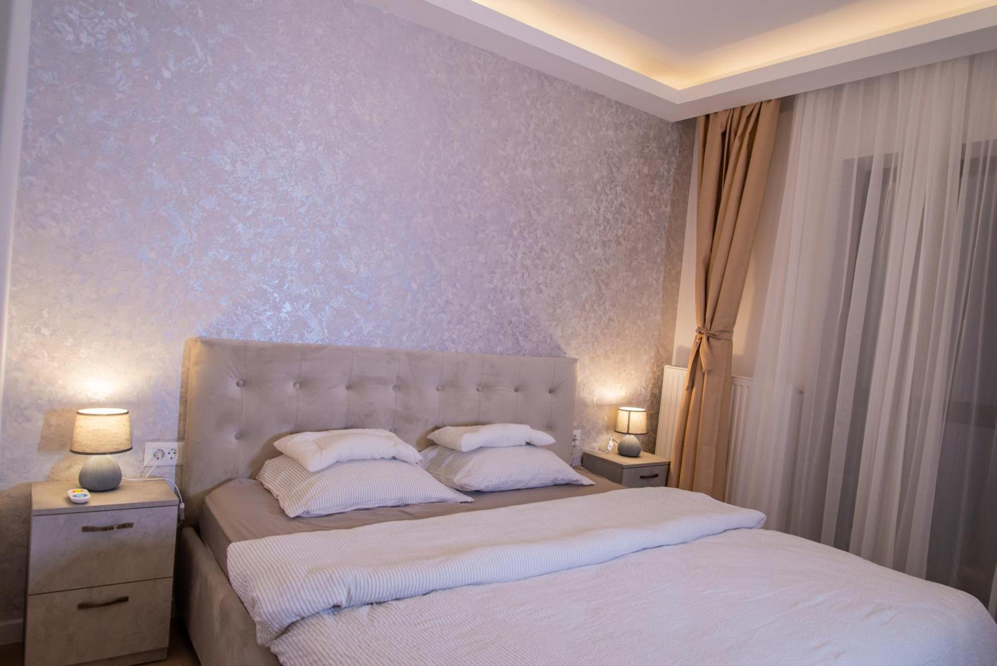 Apartment Plaza 1 *