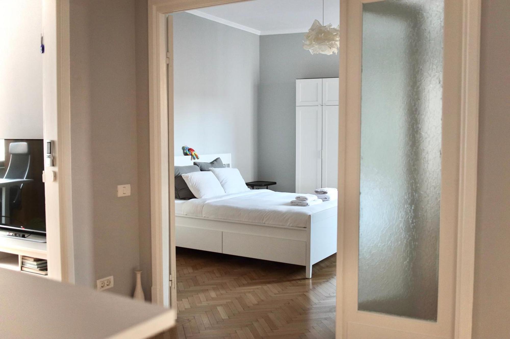 Your Deluxe In Center Bucharest