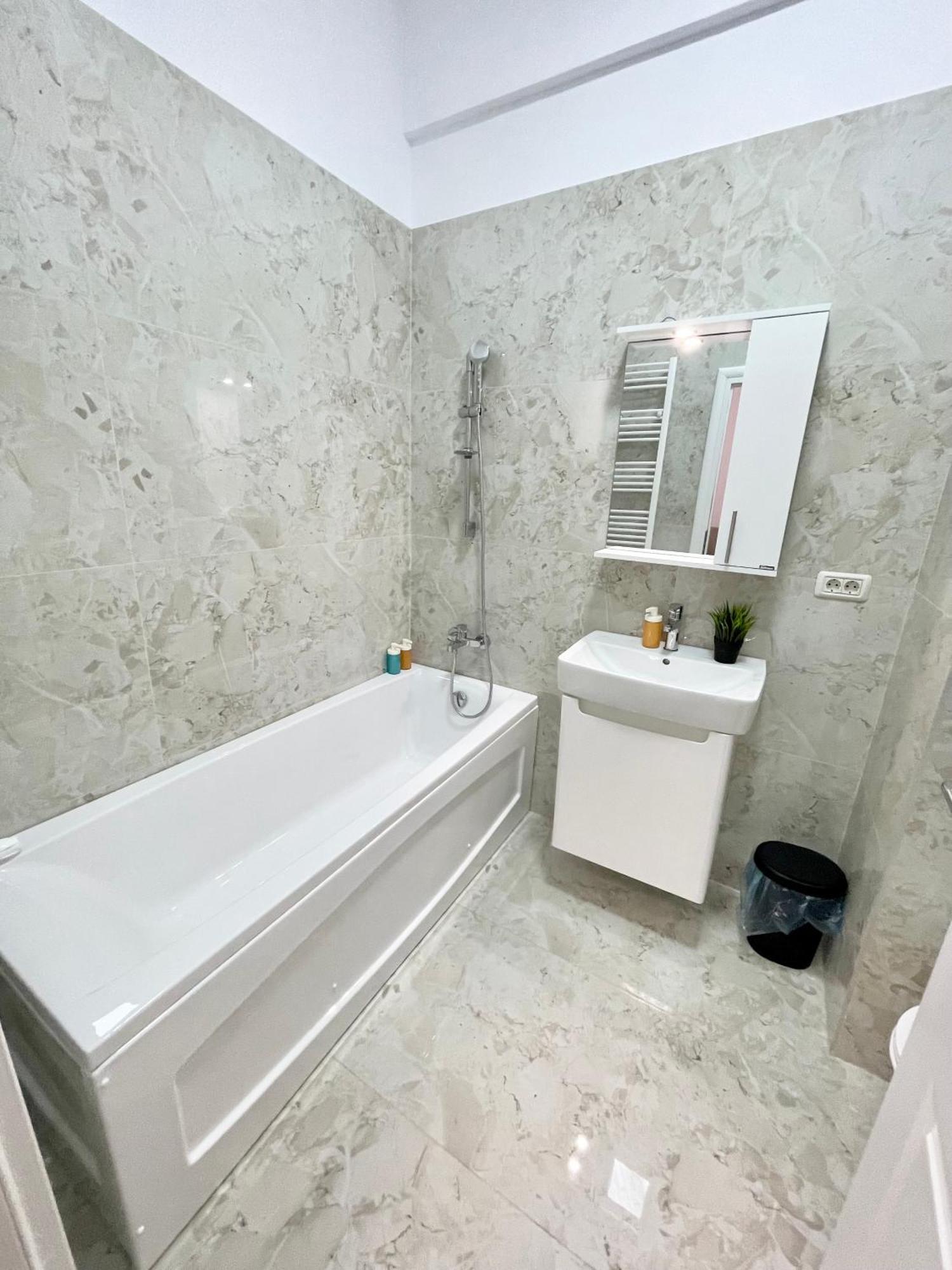 Apartment Adress Ad26 *