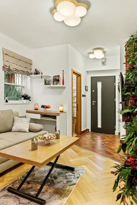 Casa De Povesti - Calea Victoriei Apartamento *