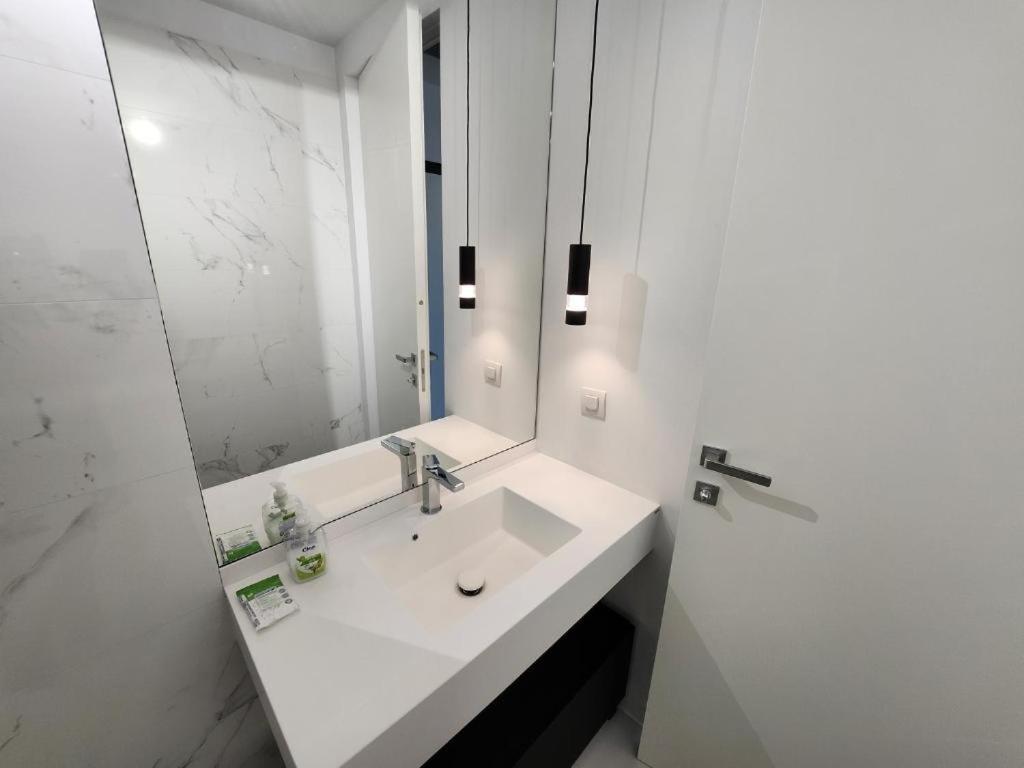 One Floreasca Near Park Luxury Apartment