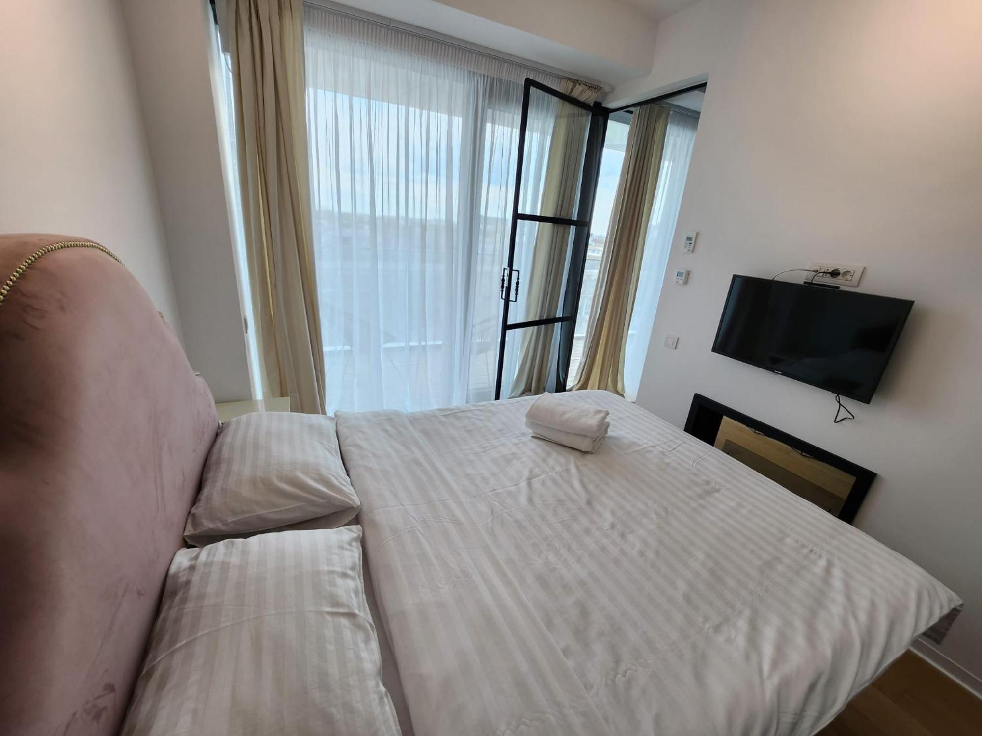 One Floreasca Near Park Luxury Apartment