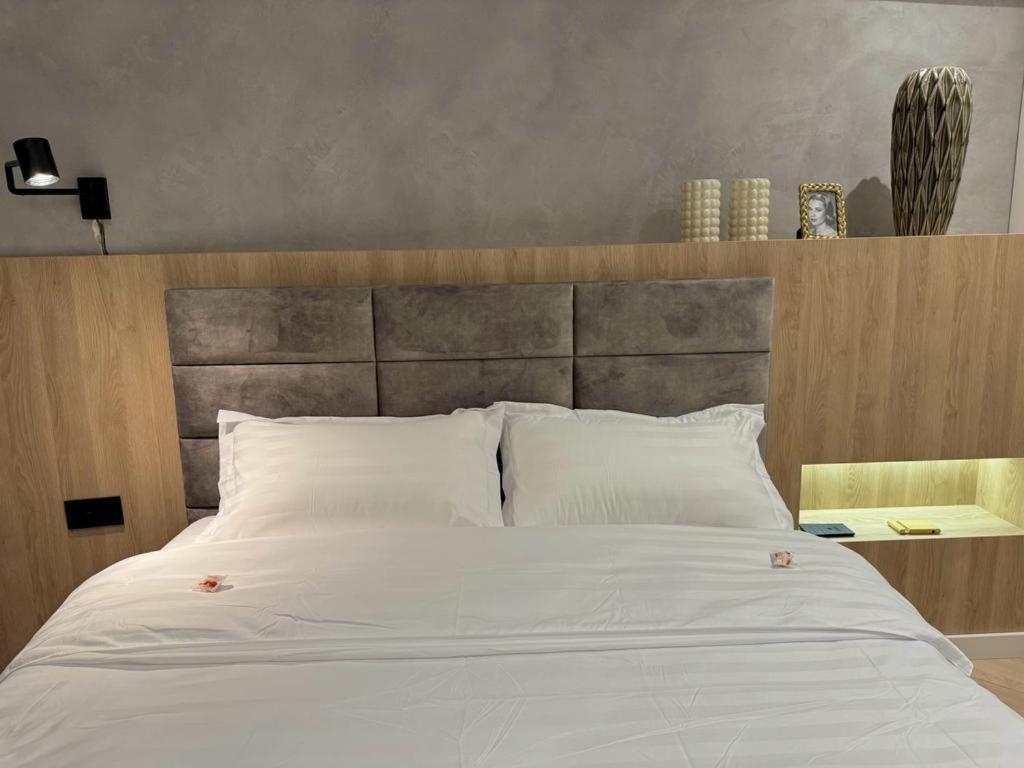 Chanttal Luxury - Boutique * Bucareste