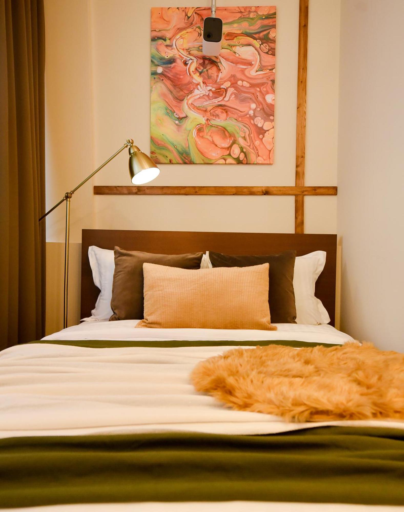 Apartment Magheru Boulevard Cozy - Where Less Is