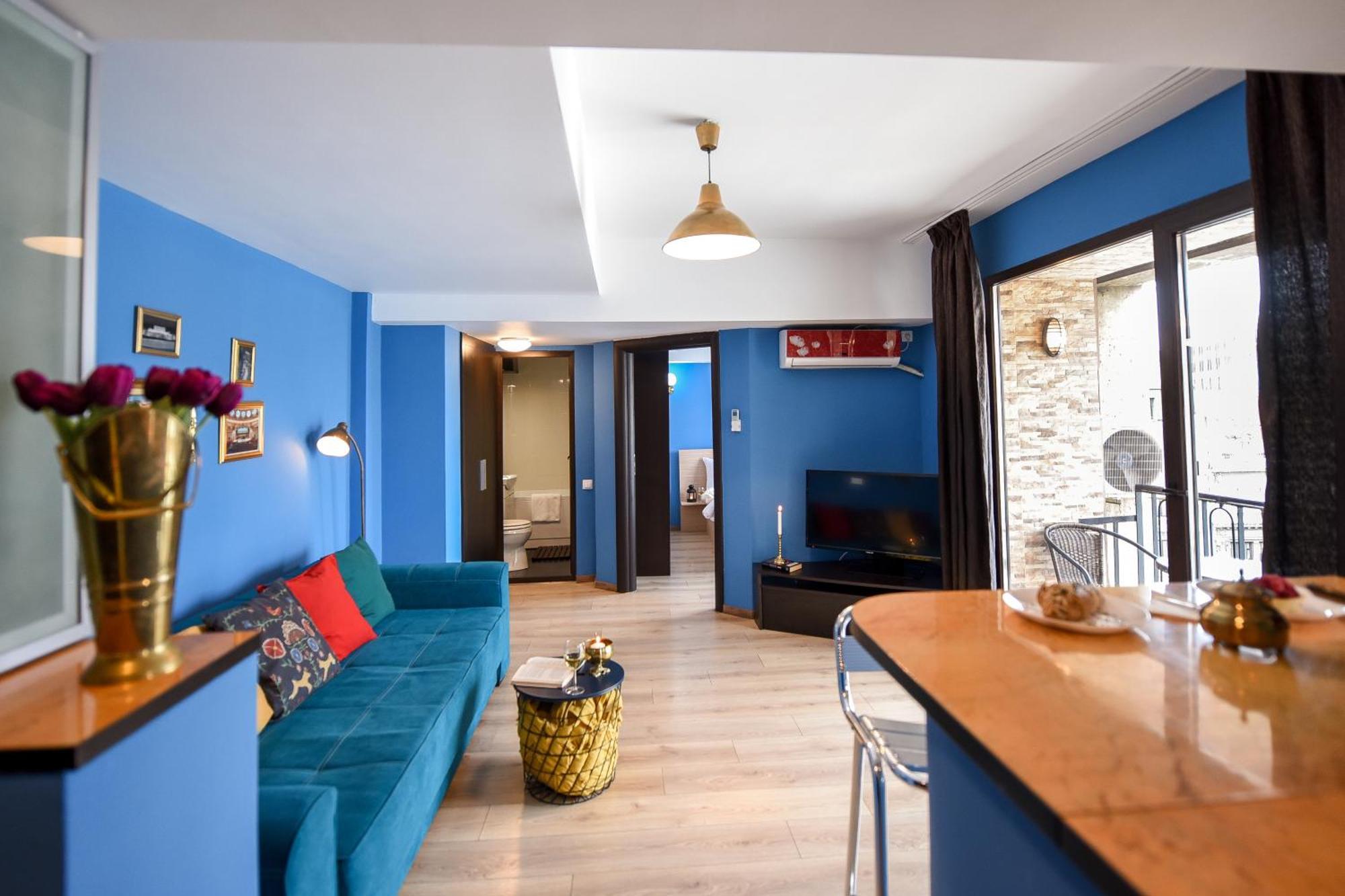 City-centric Comfort: 1-bedroom Near Military Circle * Bucharest